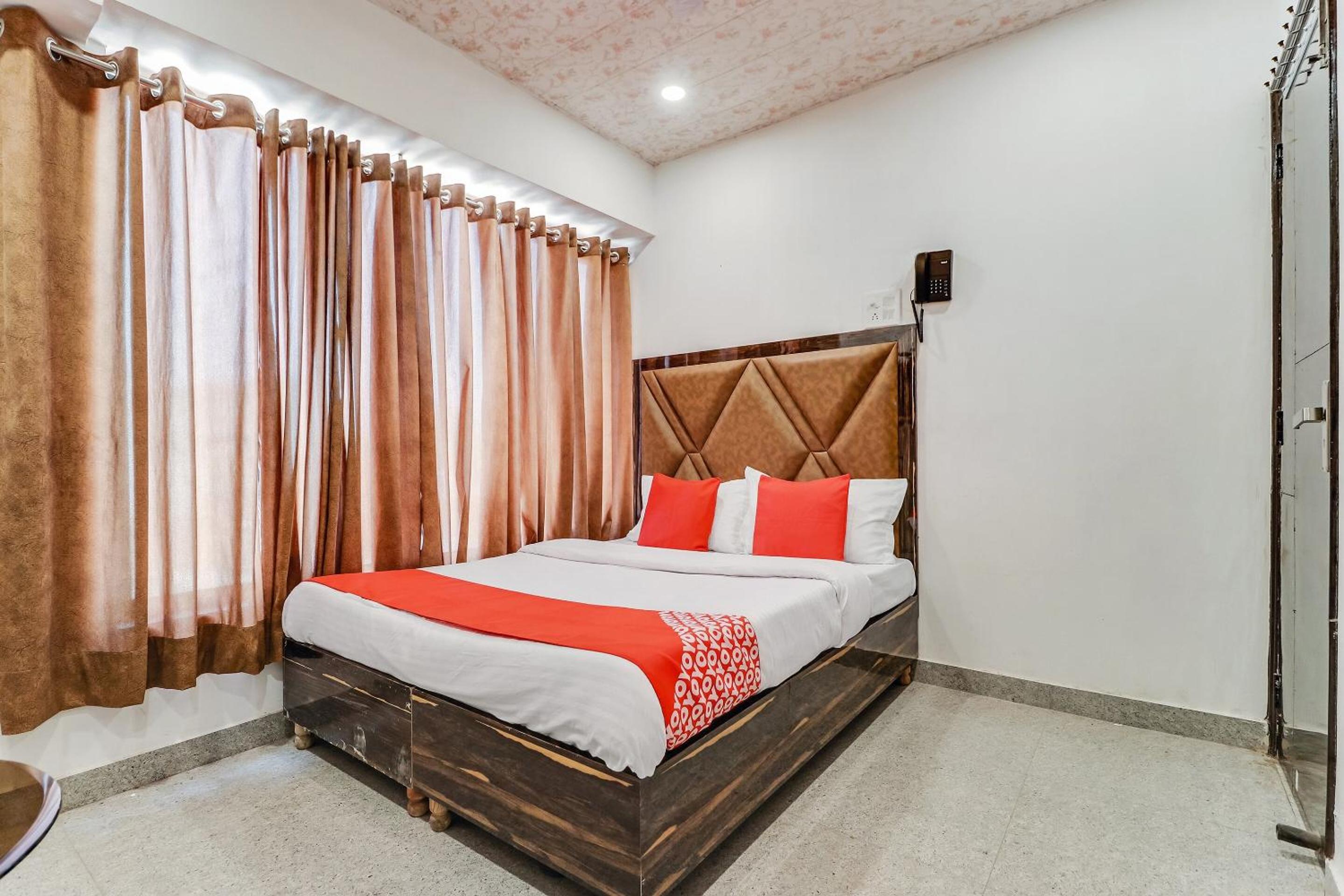 Classic Triple Room - Photo 16