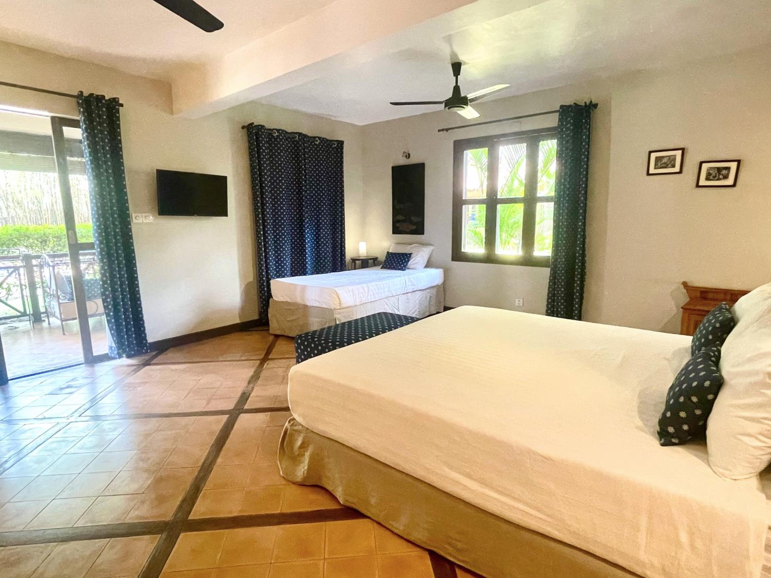 Triple Room with Terrace - Photo 30