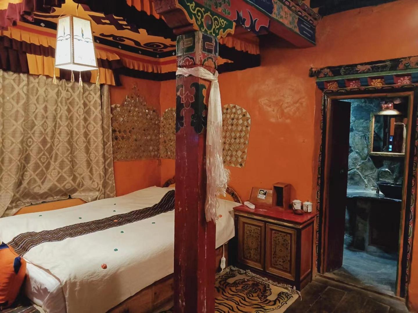 Deluxe King Room photo 3