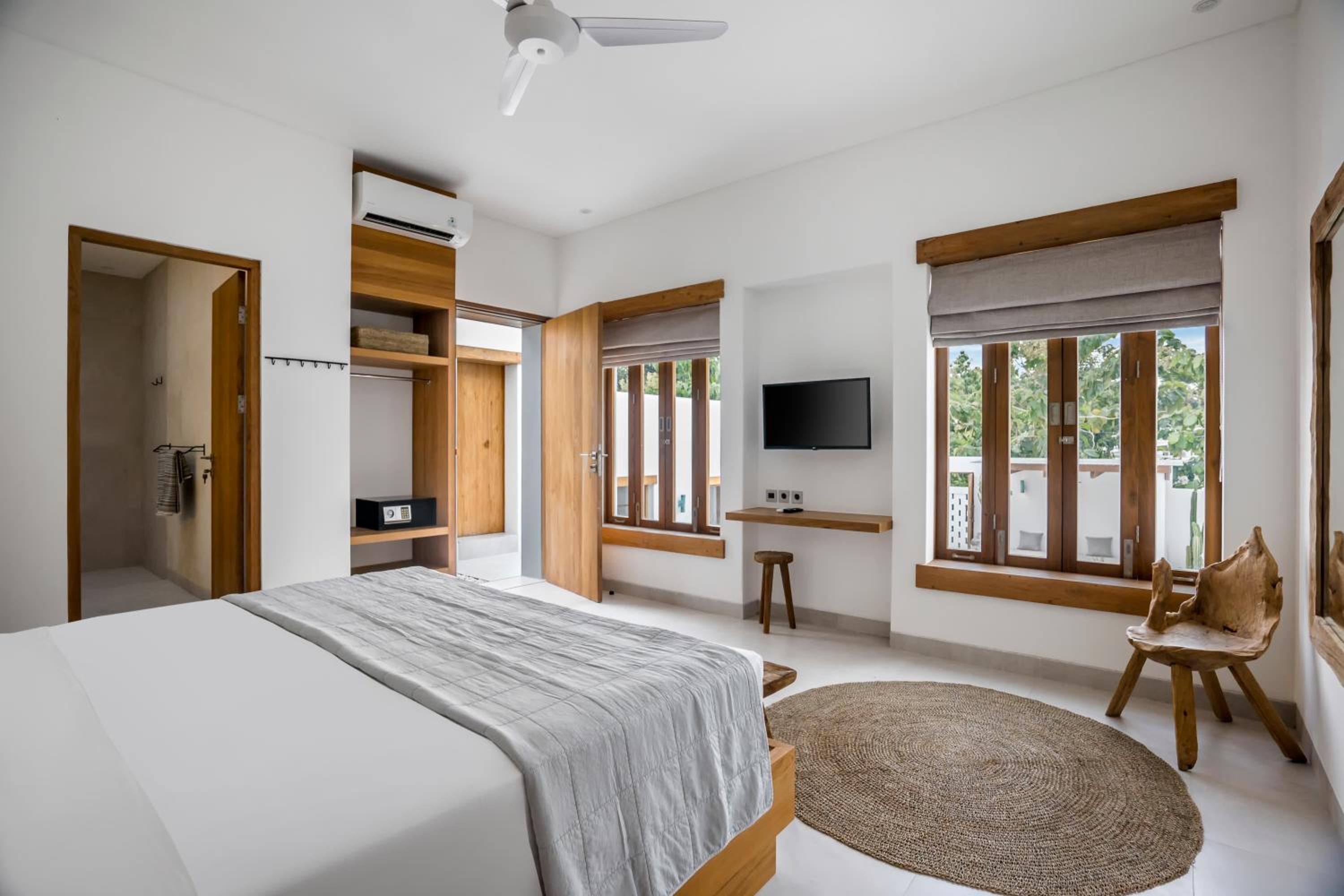 Two-Bedroom Villa - Photo 10
