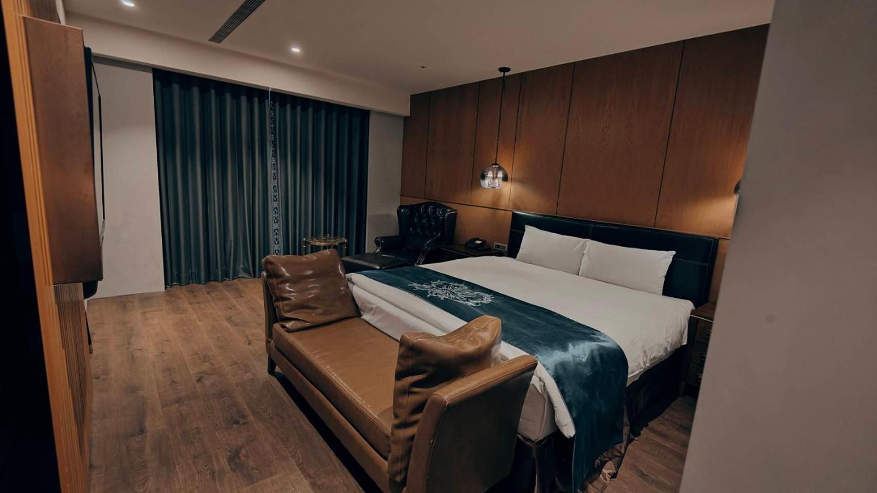 Deluxe Double Room with Bath