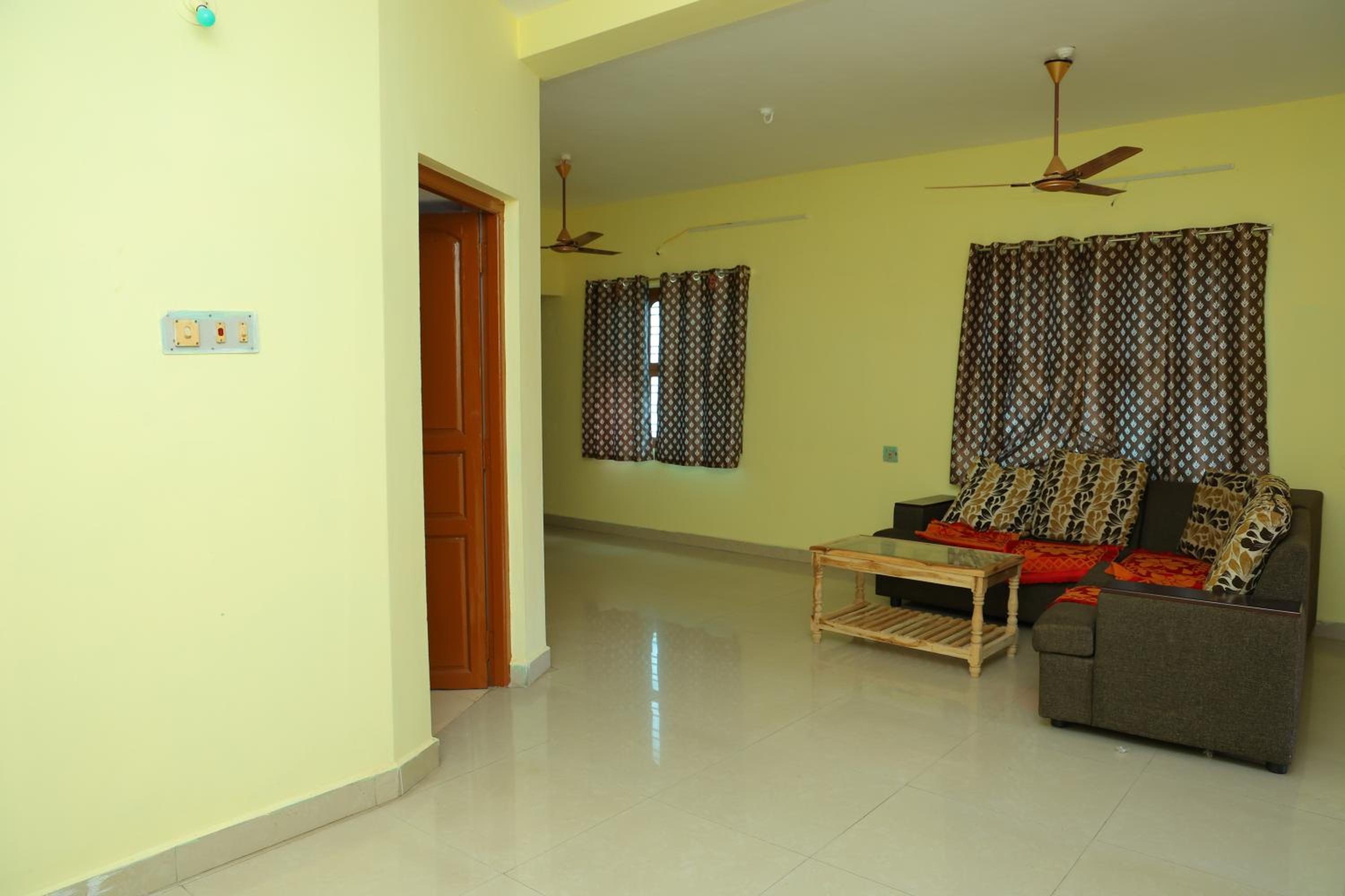 Deluxe Room - Photo 14