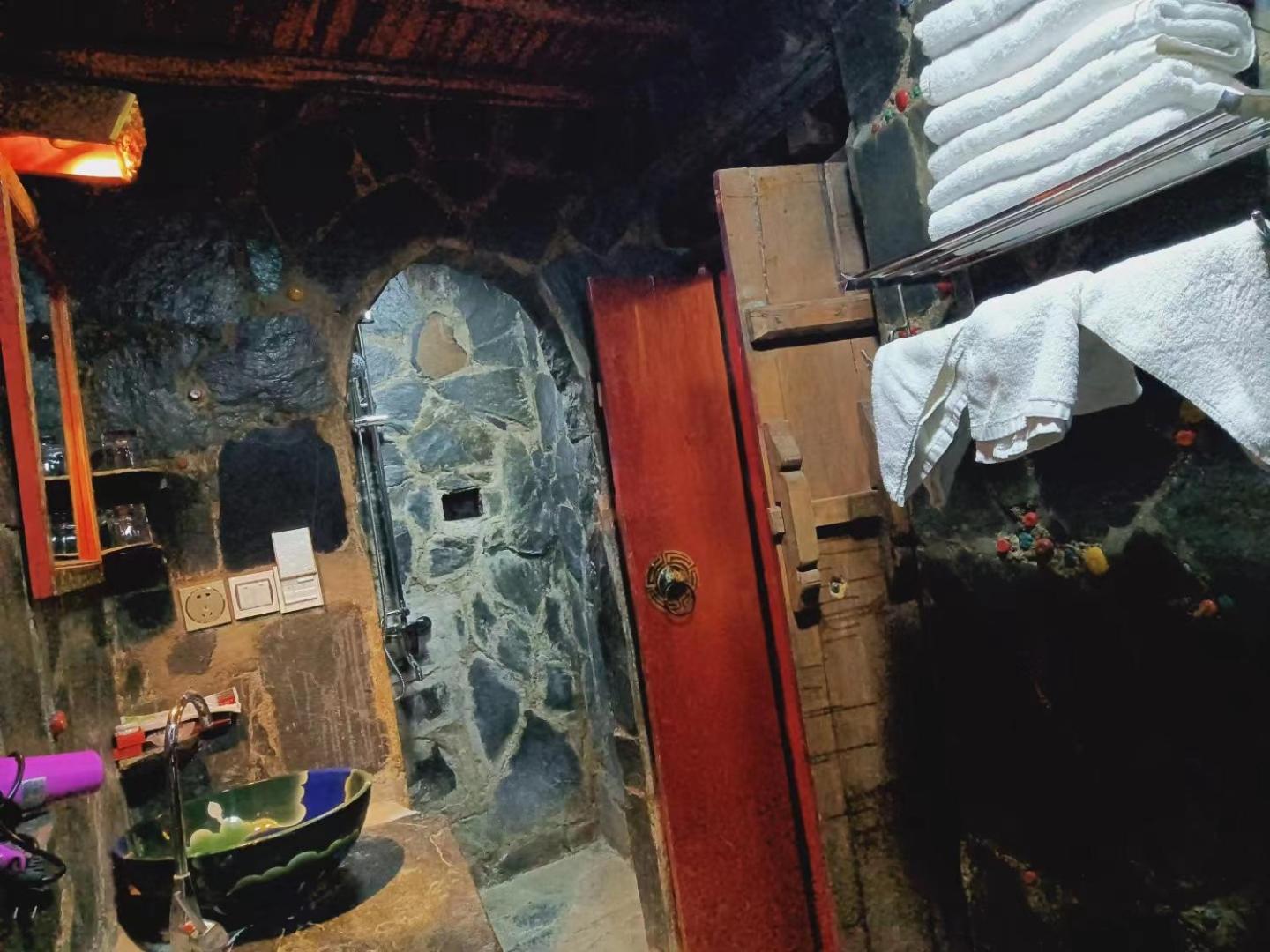 Deluxe King Room photo 1