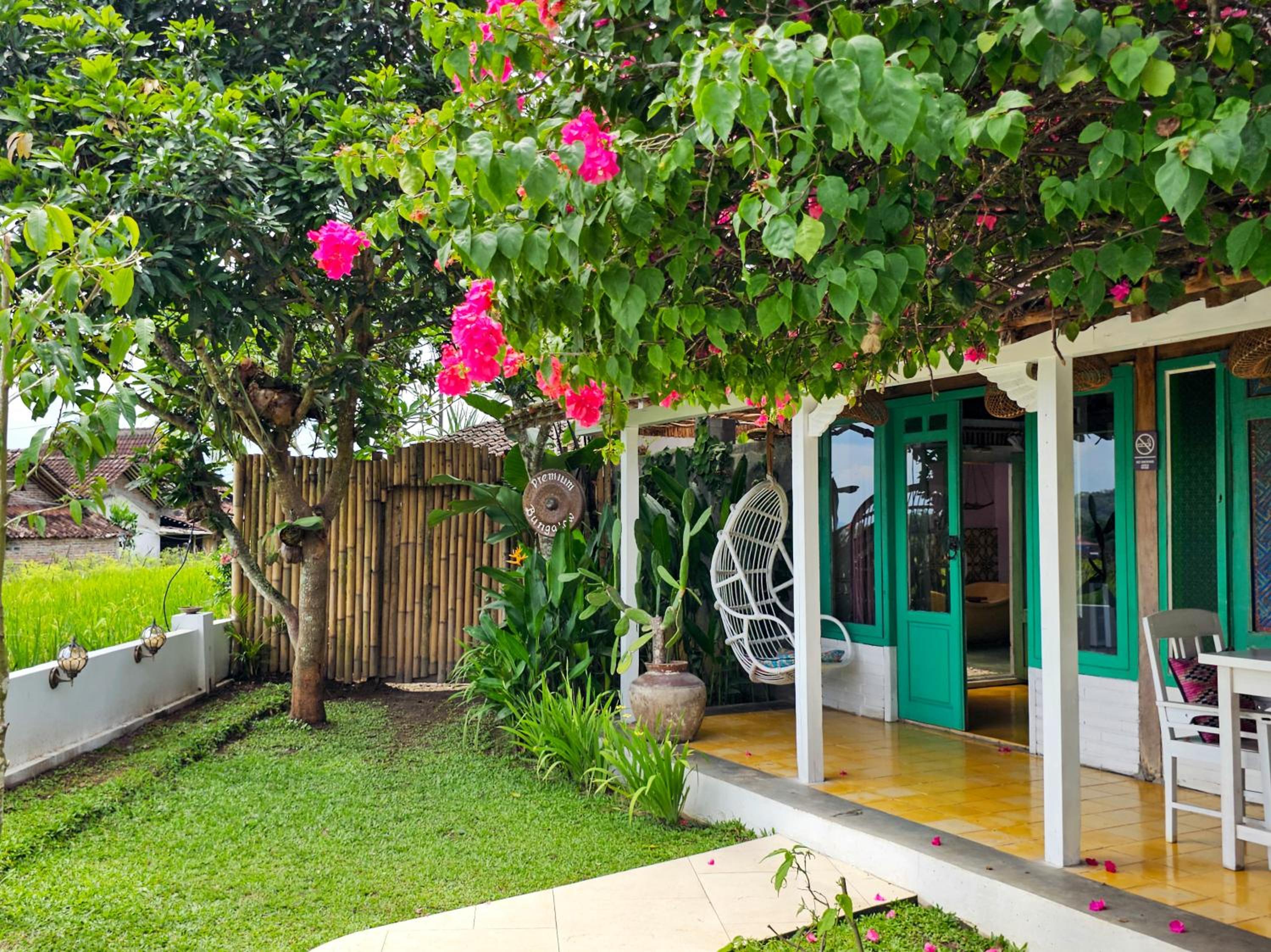 One-Bedroom Bungalow - Photo 17