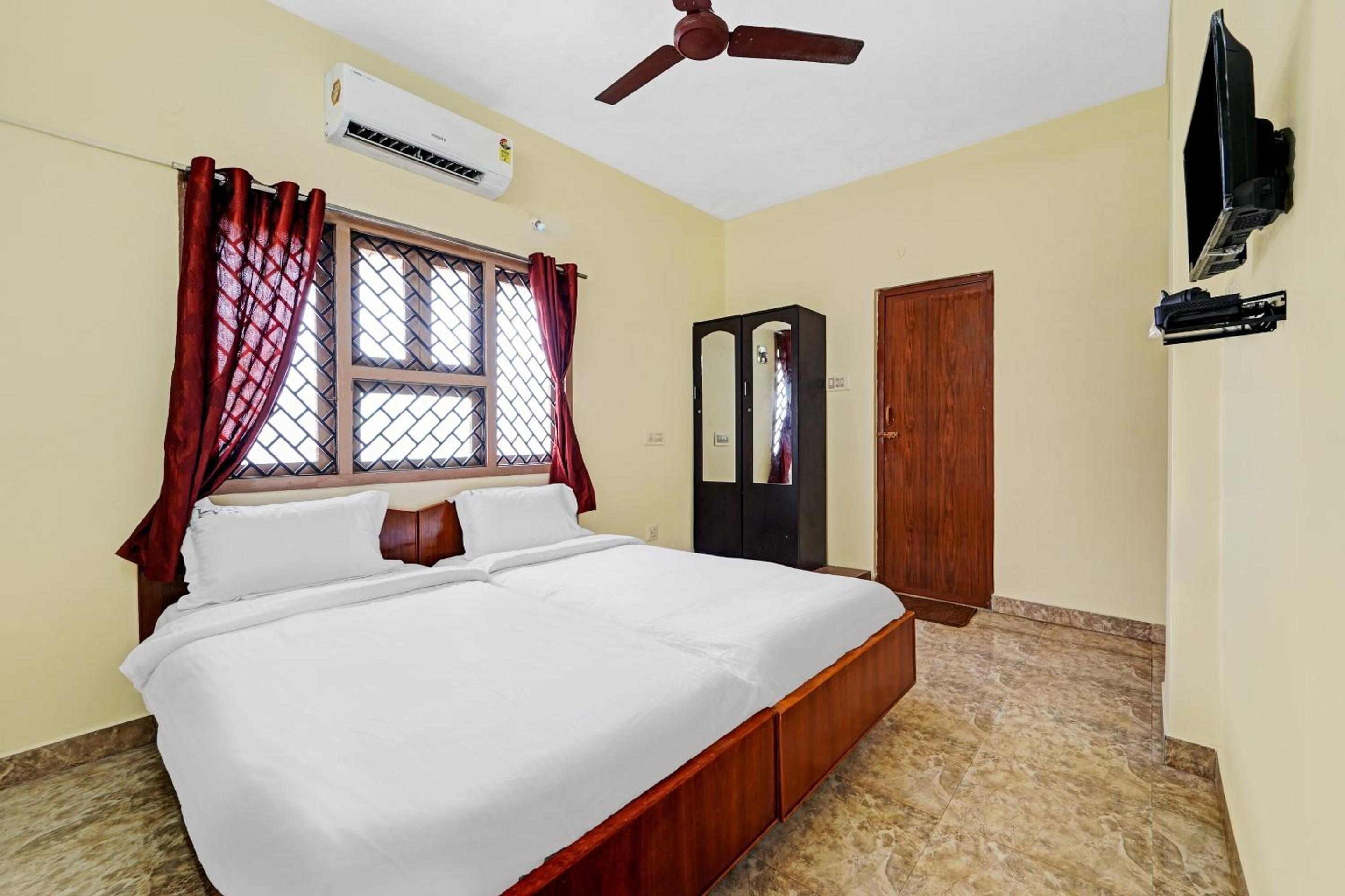 Standard Double Room - Photo 14