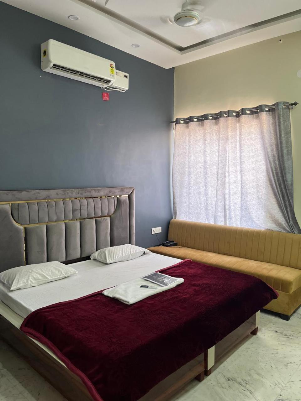 King Room With Balcony photo 1