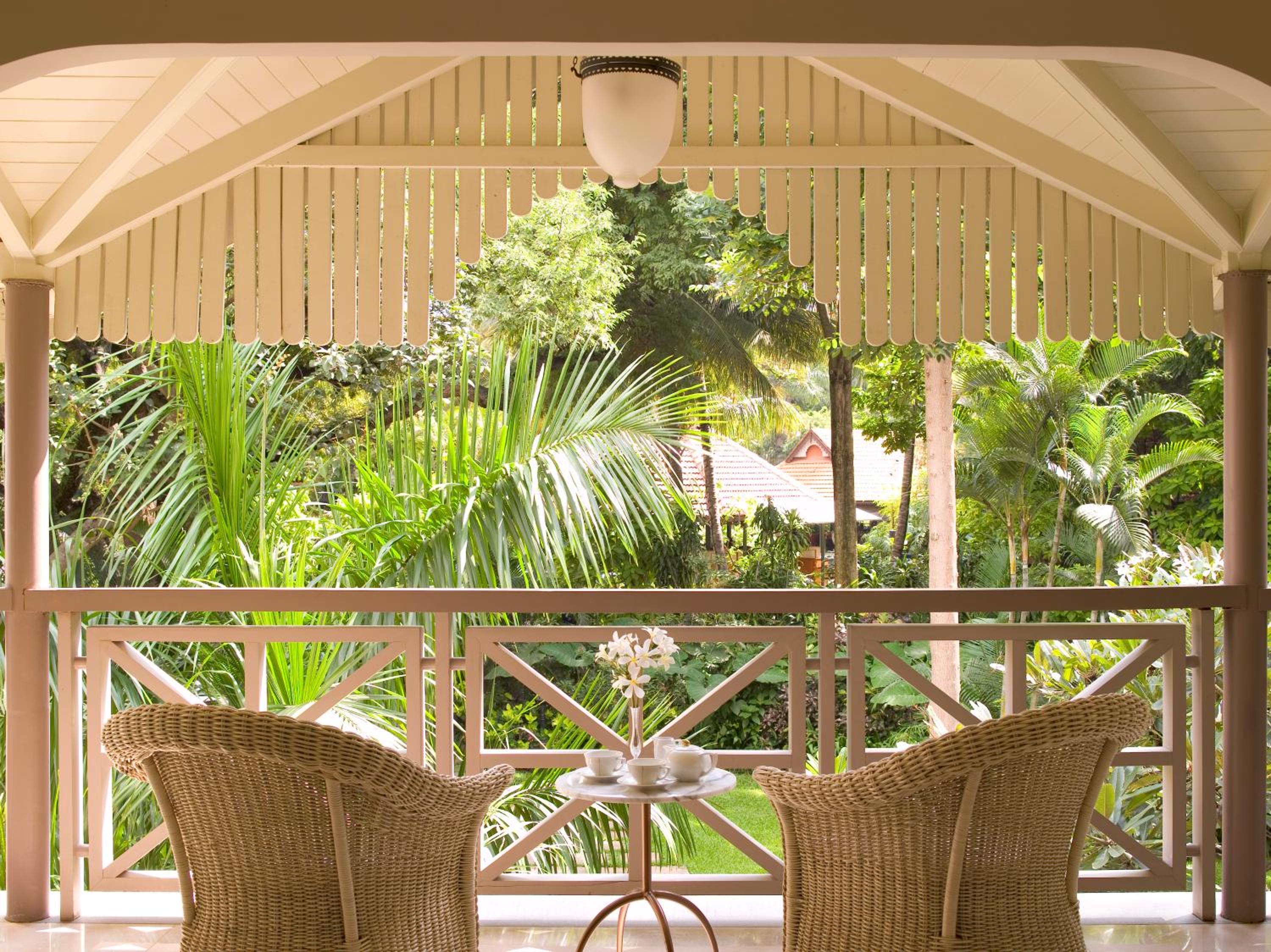 Luxury Room Garden View Twin Bed - Photo 5
