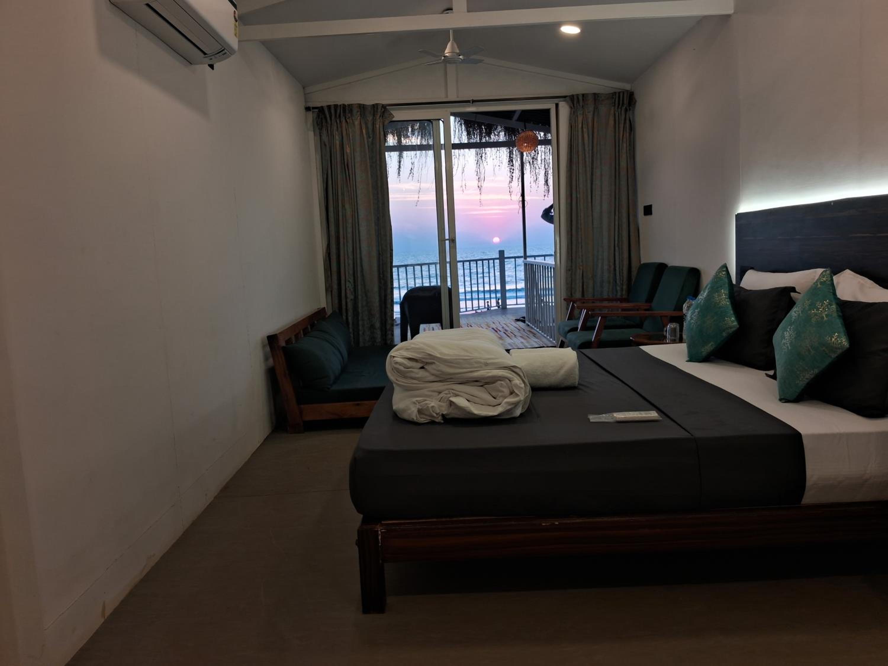 Studio with Sea View