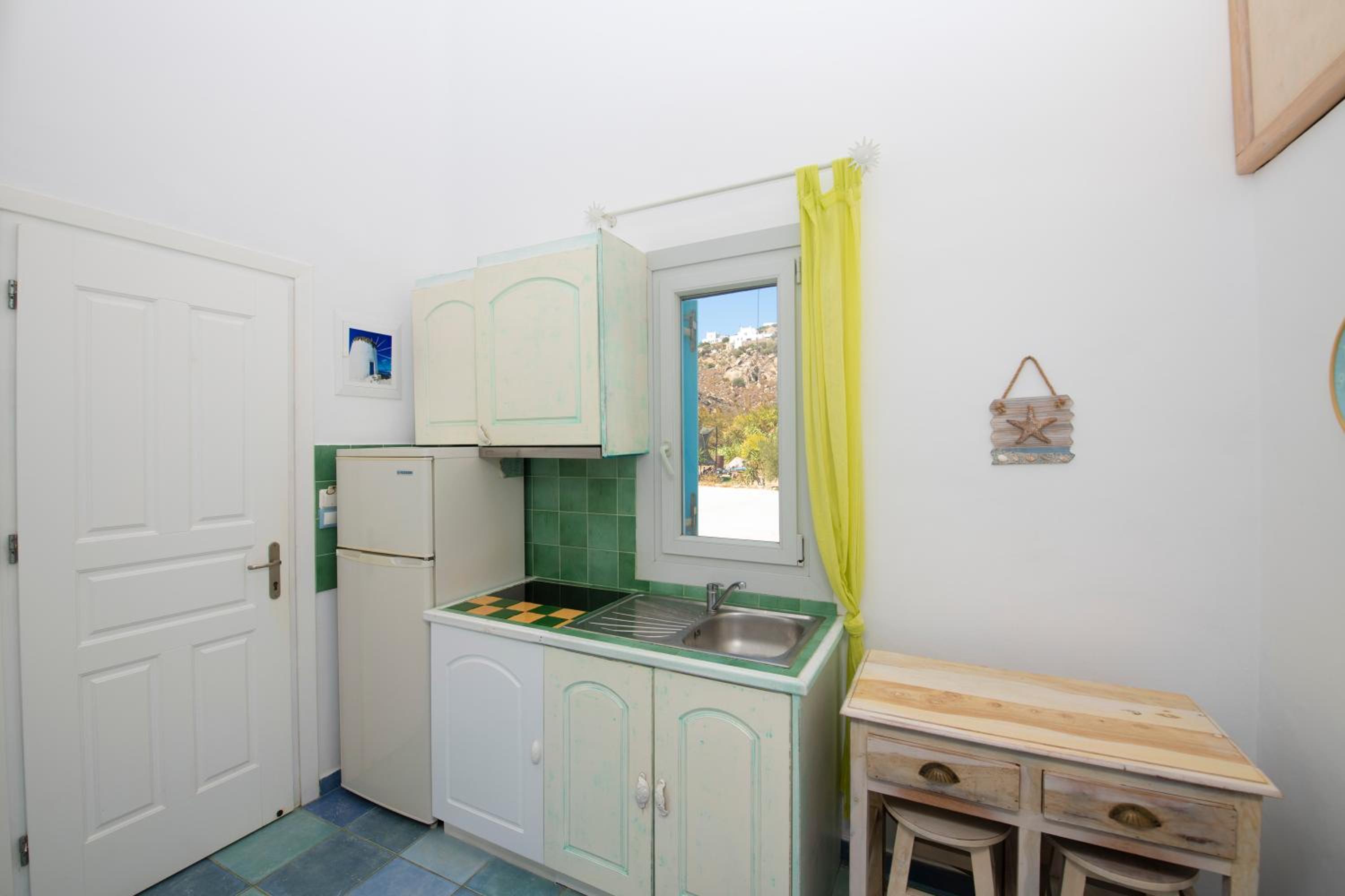 Studio (4 Adults) - Photo 2