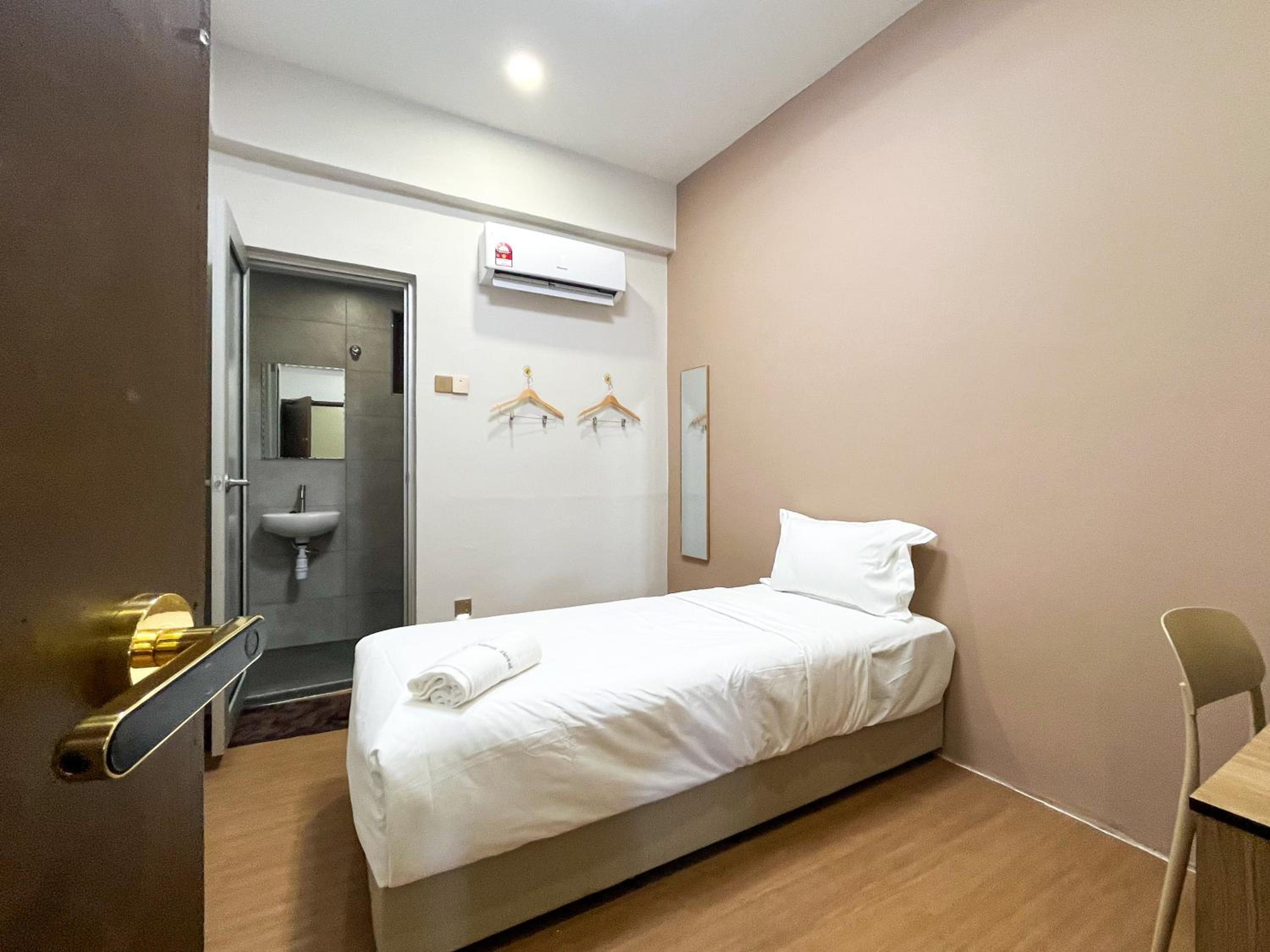 Single Room without Window photo 1