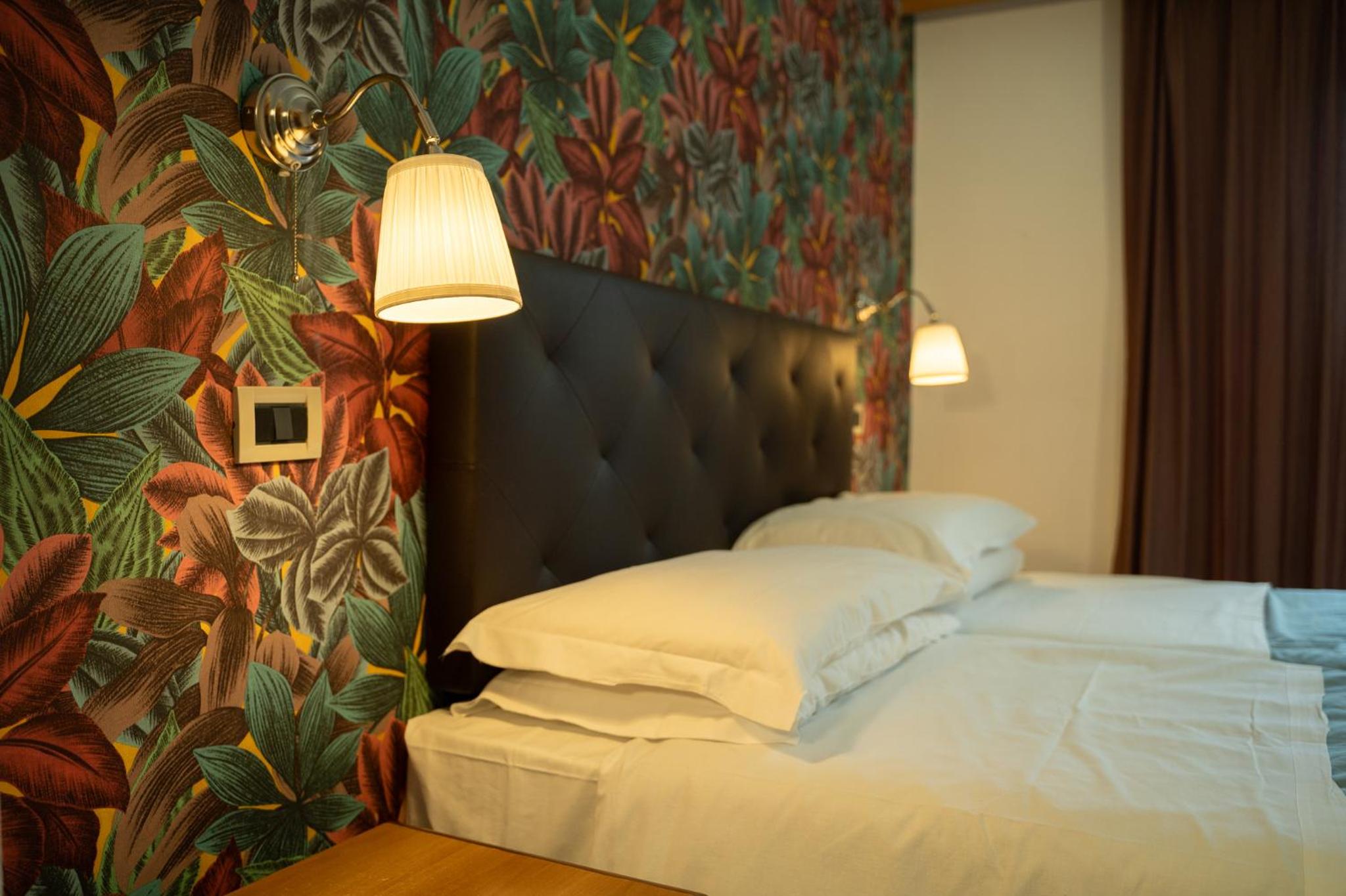 Double or Twin Room - Photo 23