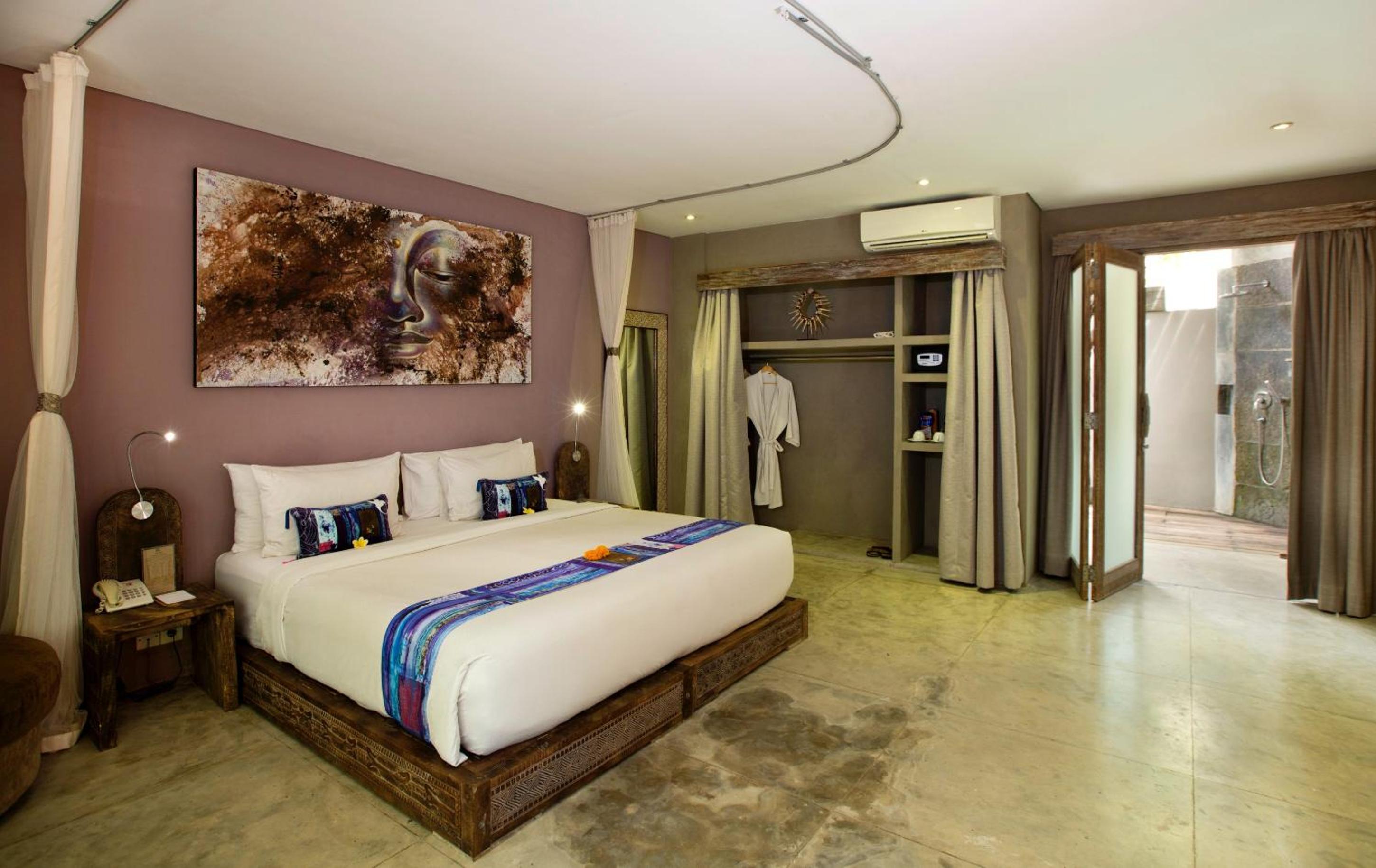 Ethnic Suite