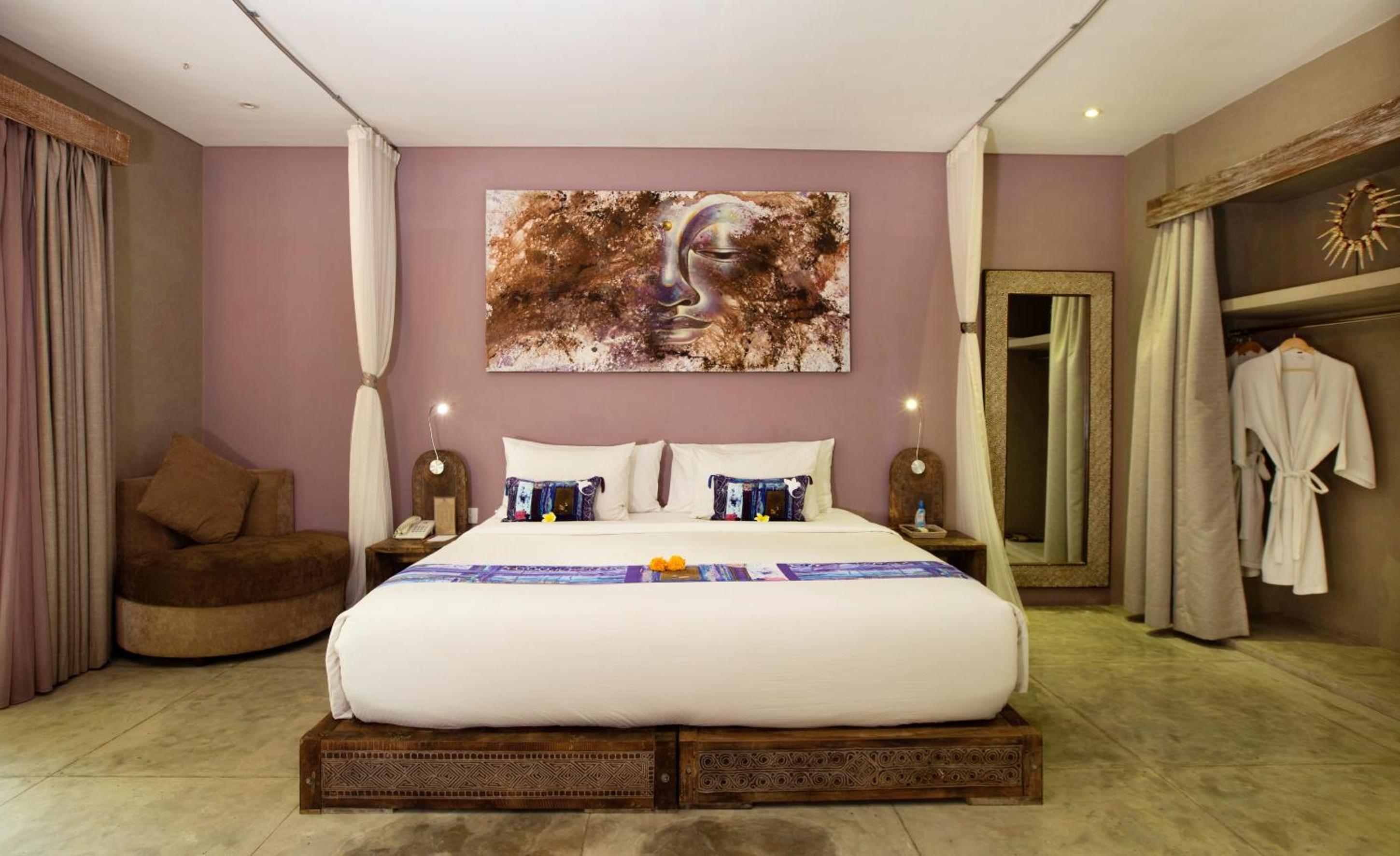 Ethnic Suite