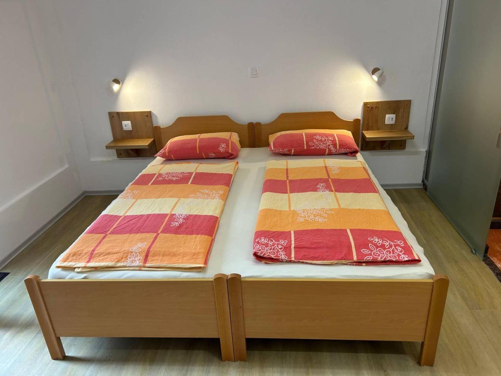 Double Room with Private Bathroom photo 1