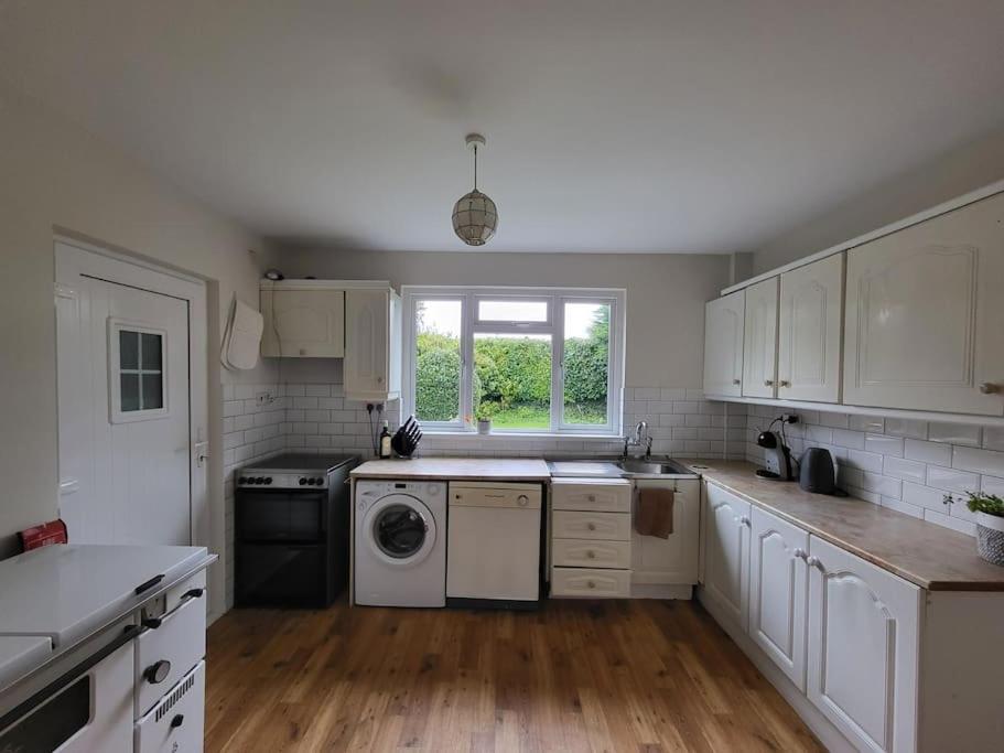 Four-Bedroom House photo 2
