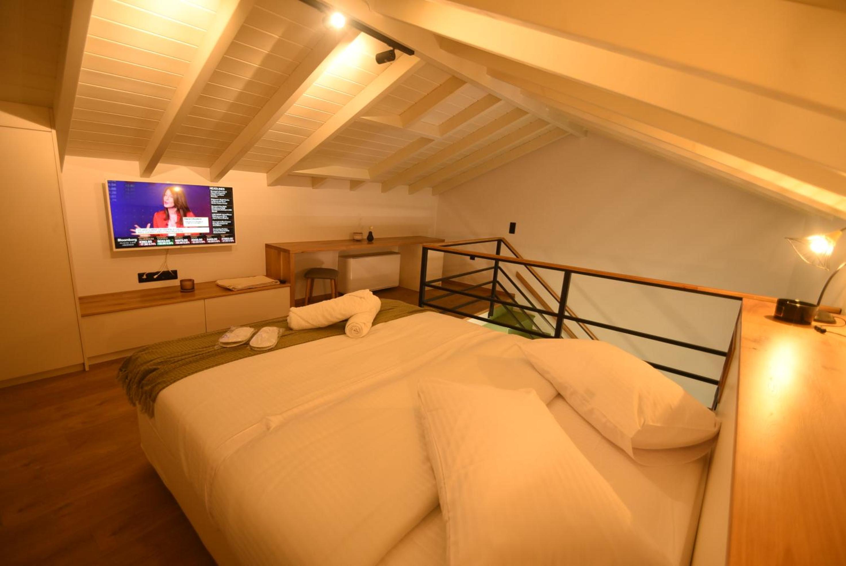Apartment - Split Level