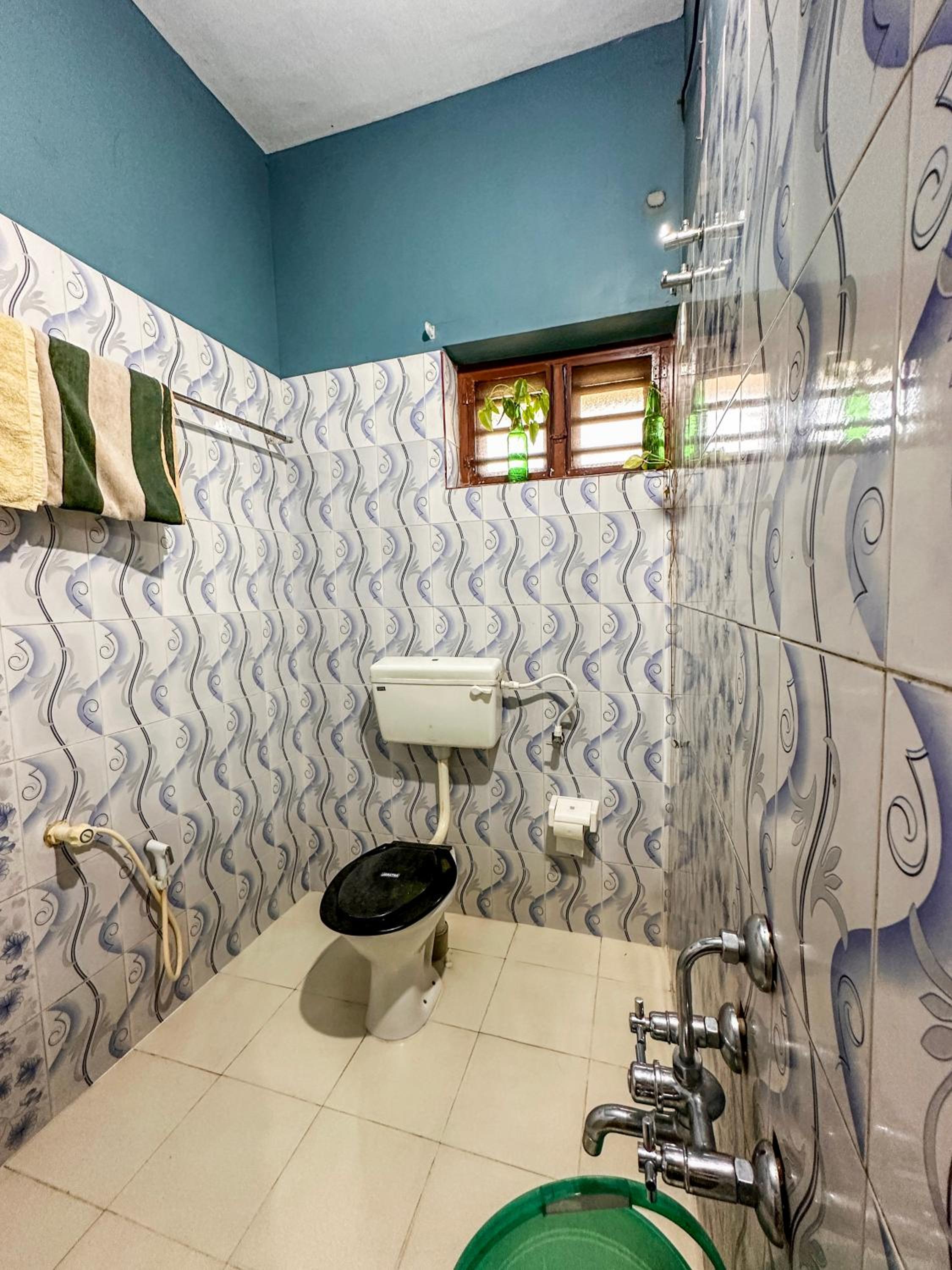 Standard Double Room with Fan photo 2