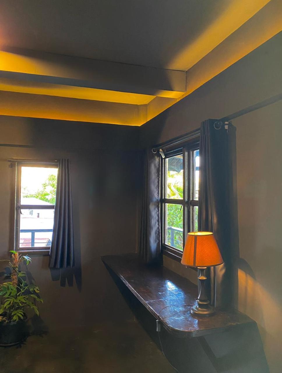 Deluxe Room - Photo 8