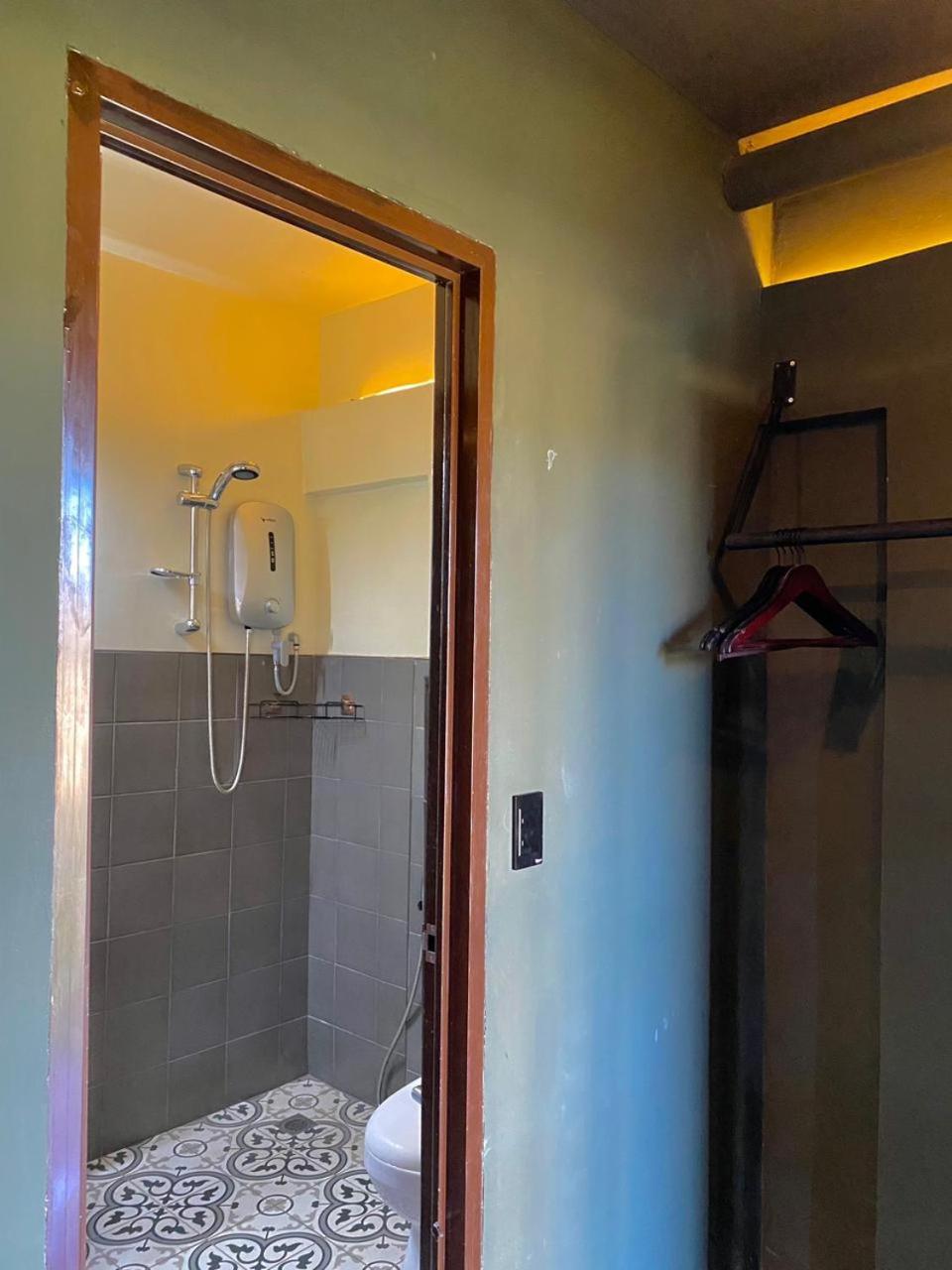 Deluxe Room - Photo 5