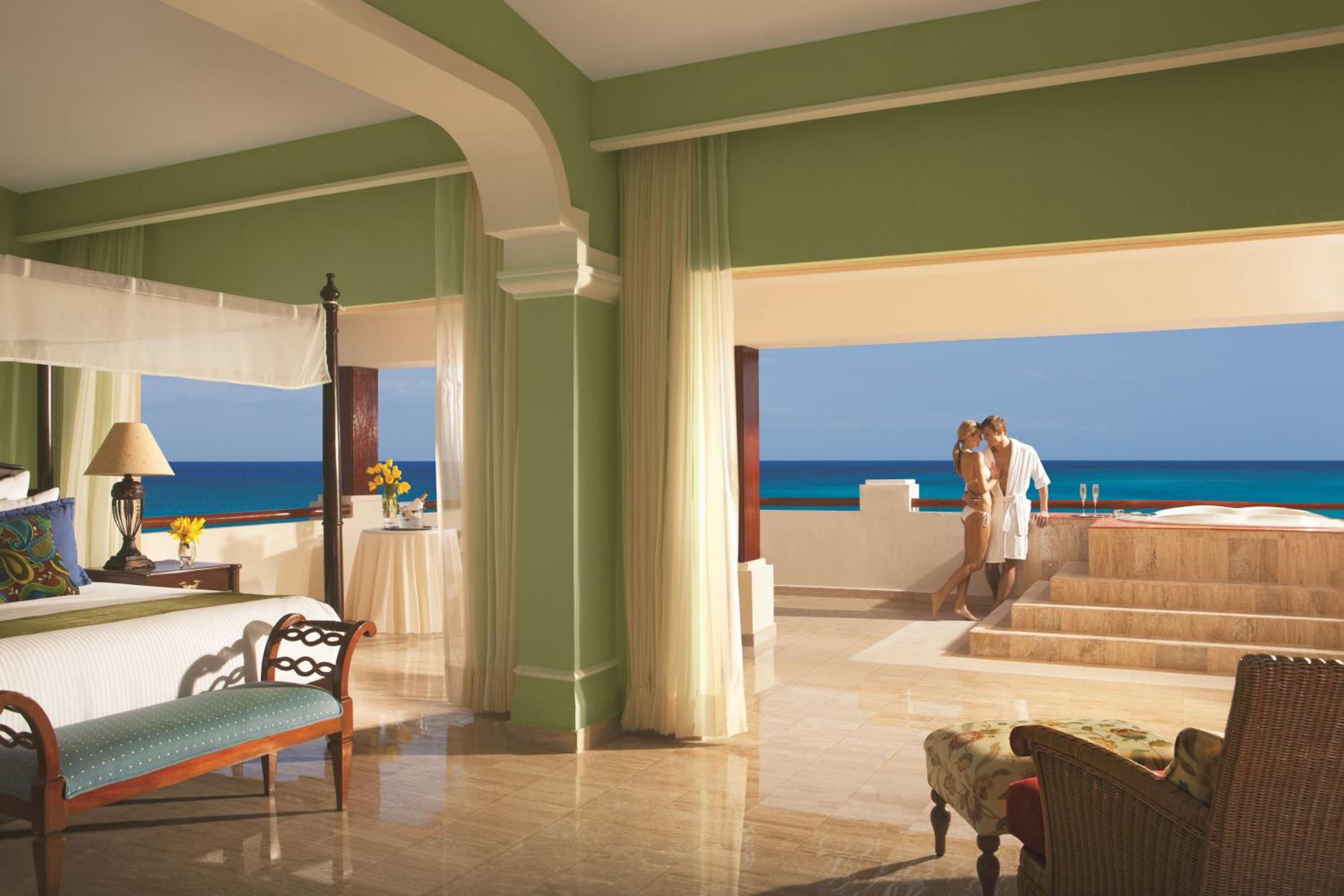 Relax in luxury with stunning ocean views!