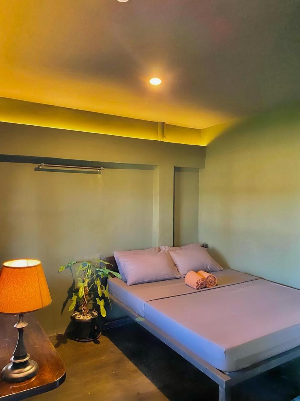 Deluxe Room - Photo 3