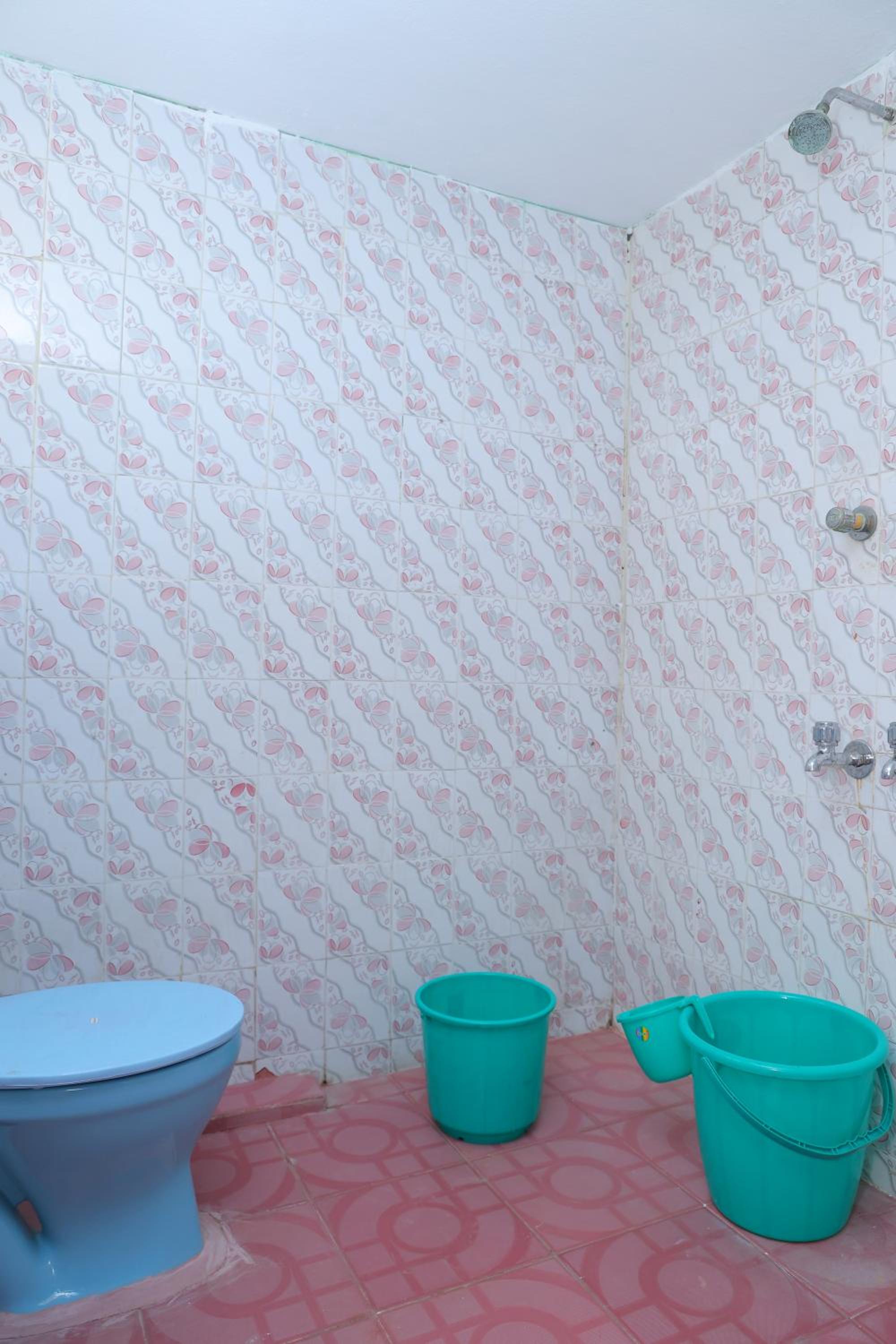 Deluxe Room - Photo 12