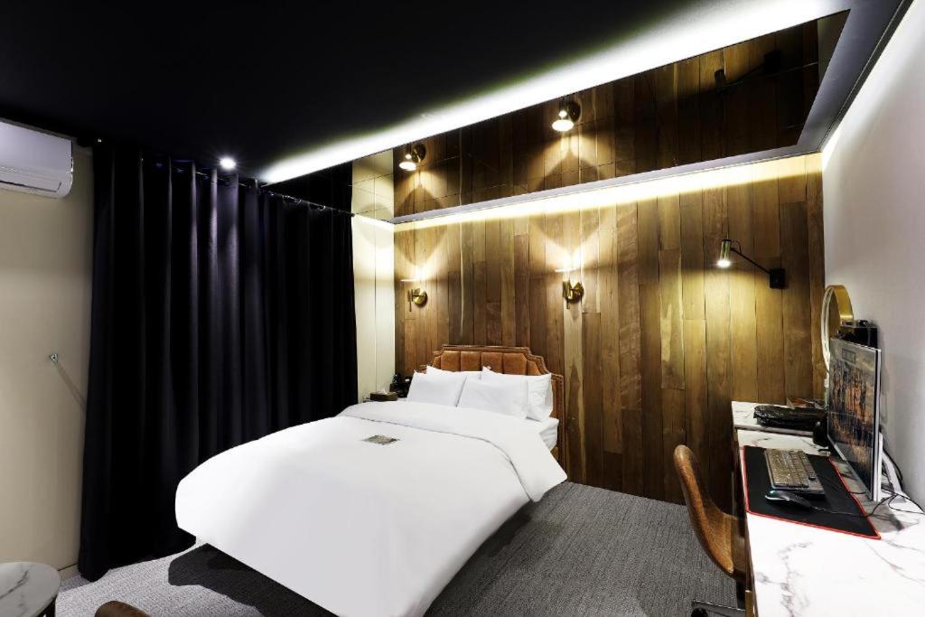 Deluxe Double Room - Photo 3