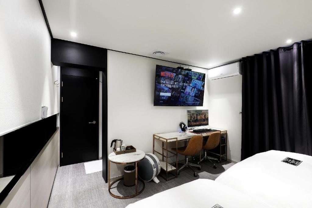 Deluxe Twin Room - Photo 4