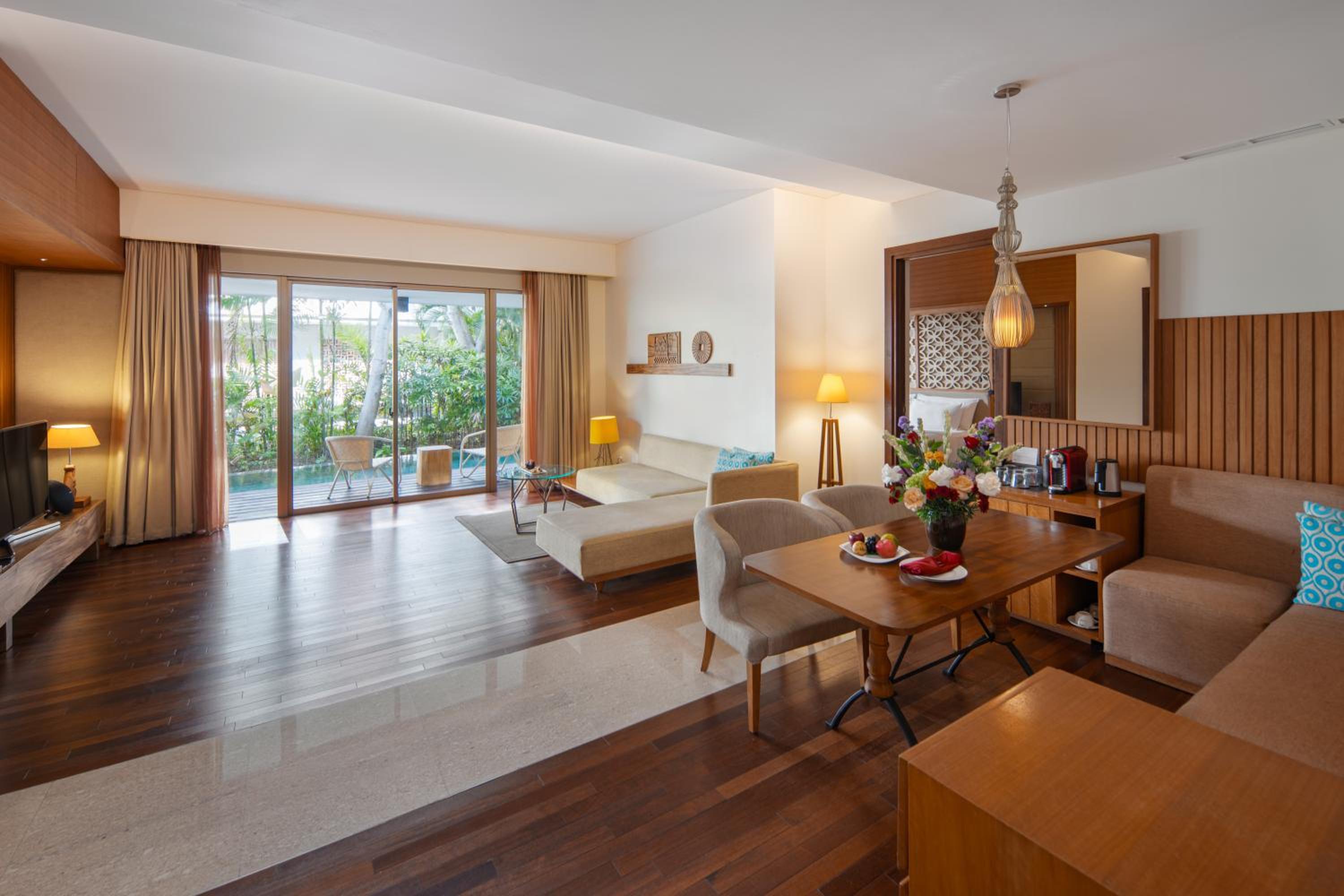 Two-Bedroom Suite thumbnail 5