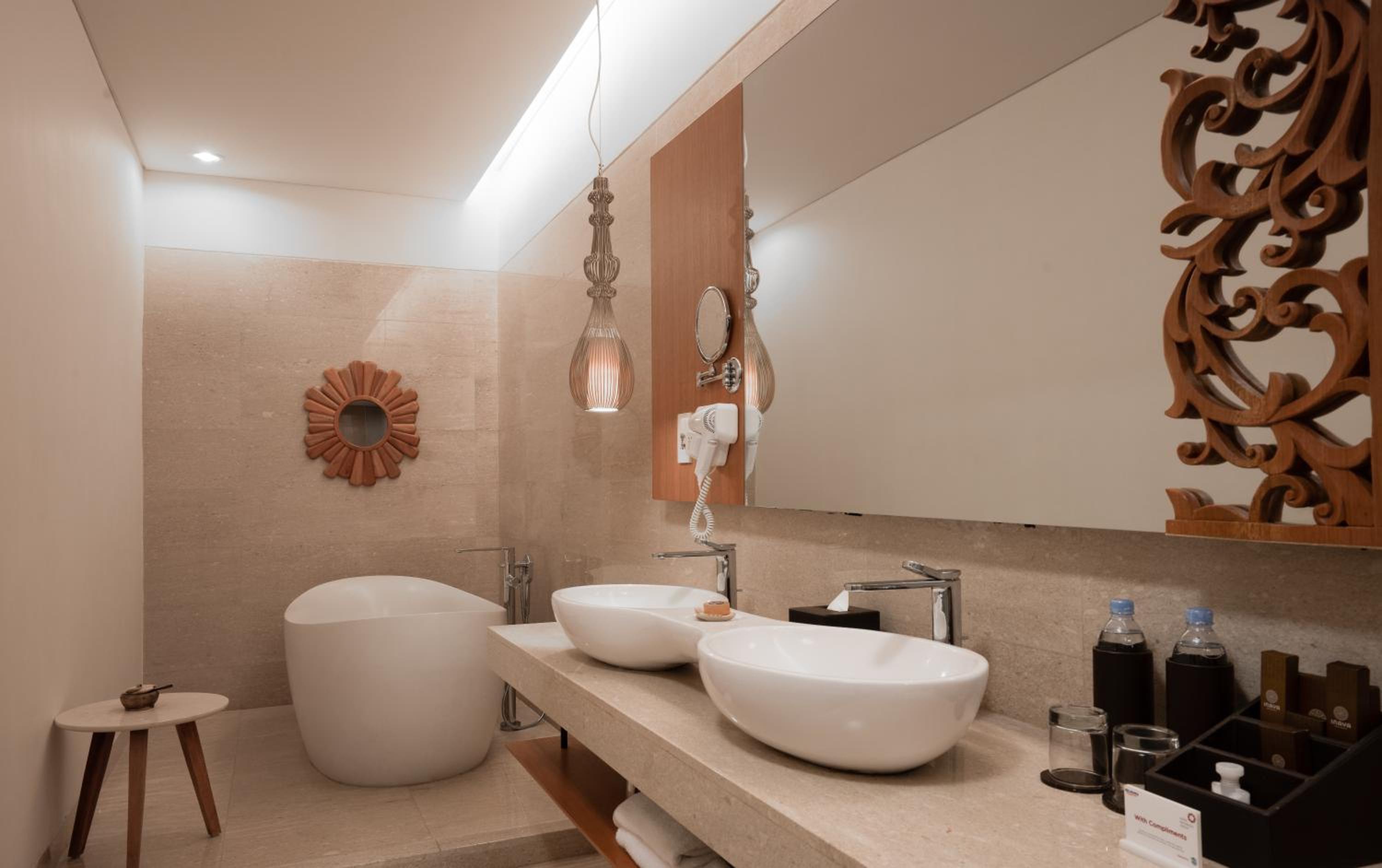 Two-Bedroom Suite thumbnail 6