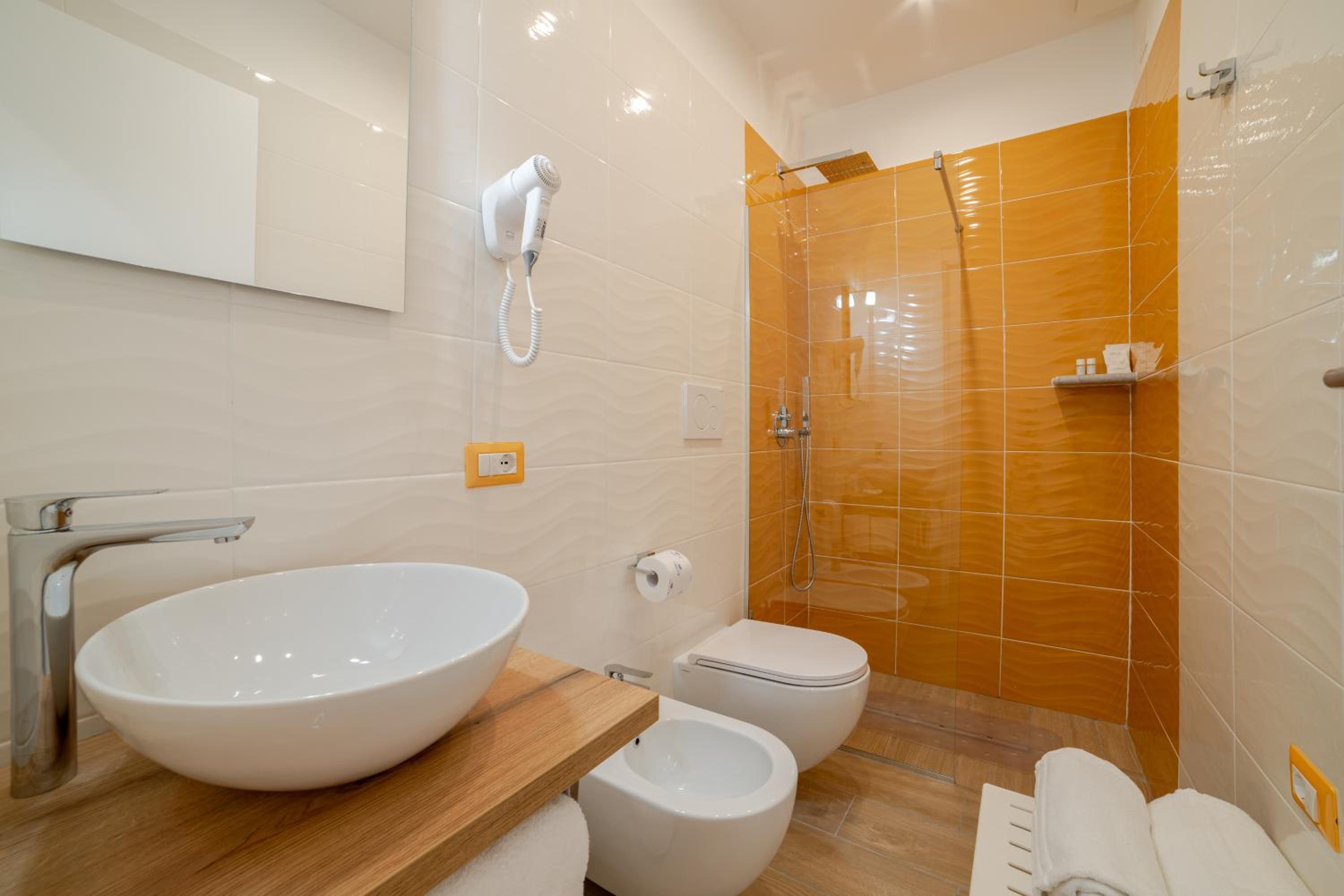 Double Room with Private Bathroom photo 3