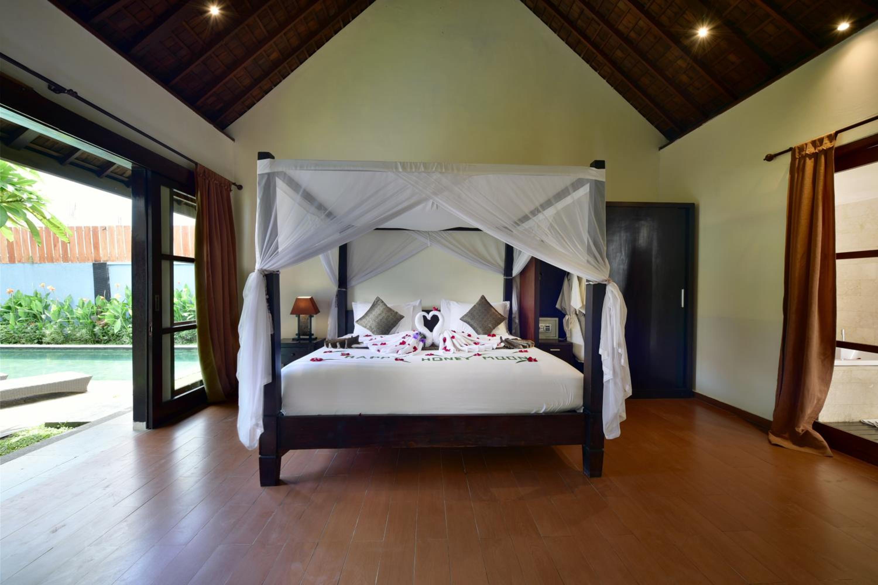 One-Bedroom Private Pool Villa with Bathtub - Photo 10