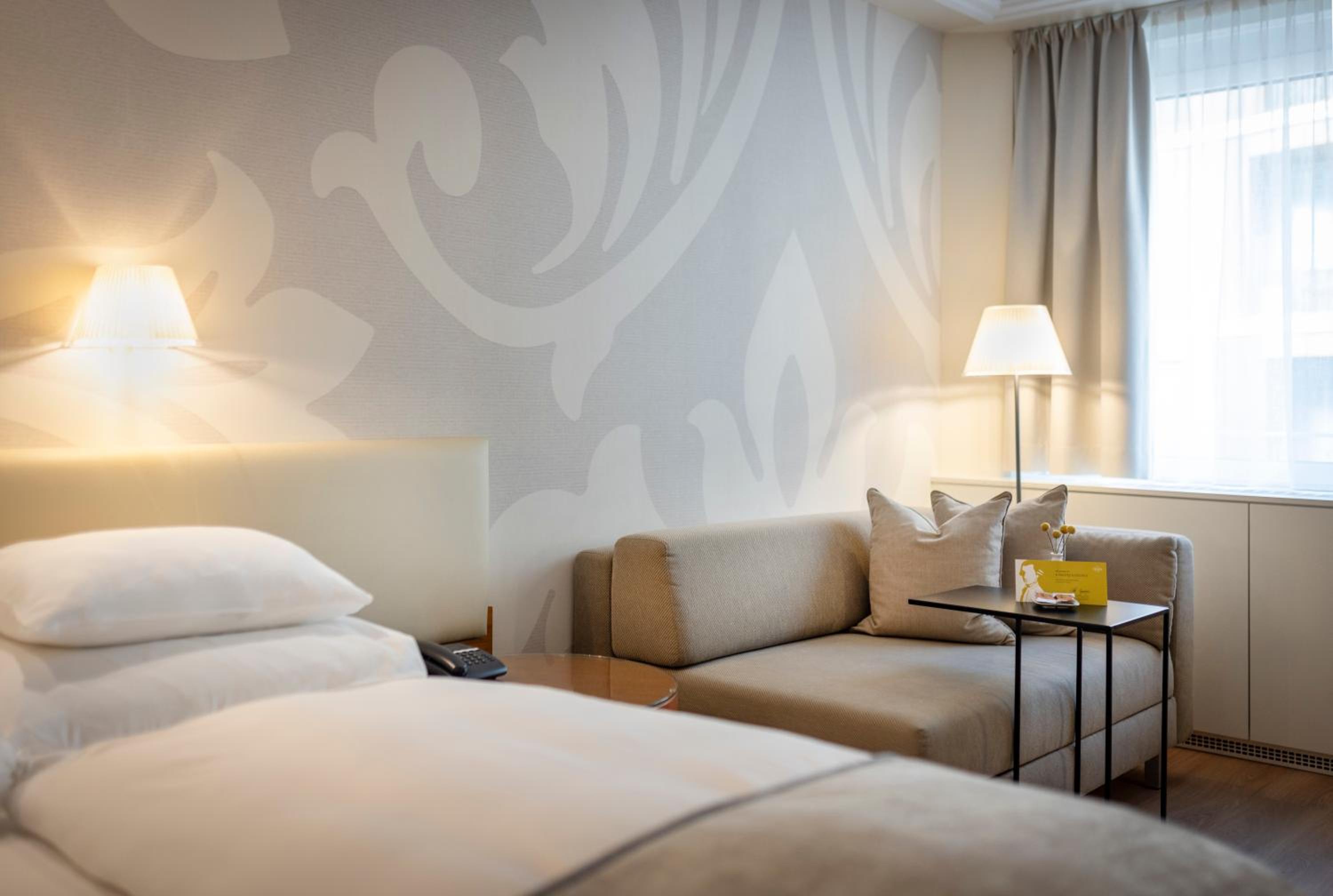 Comfort Double Room thumbnail 5