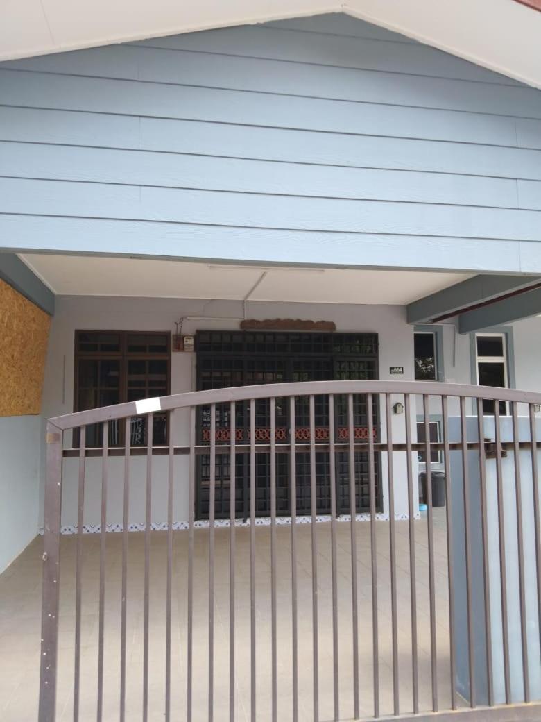 One-Bedroom House photo 1