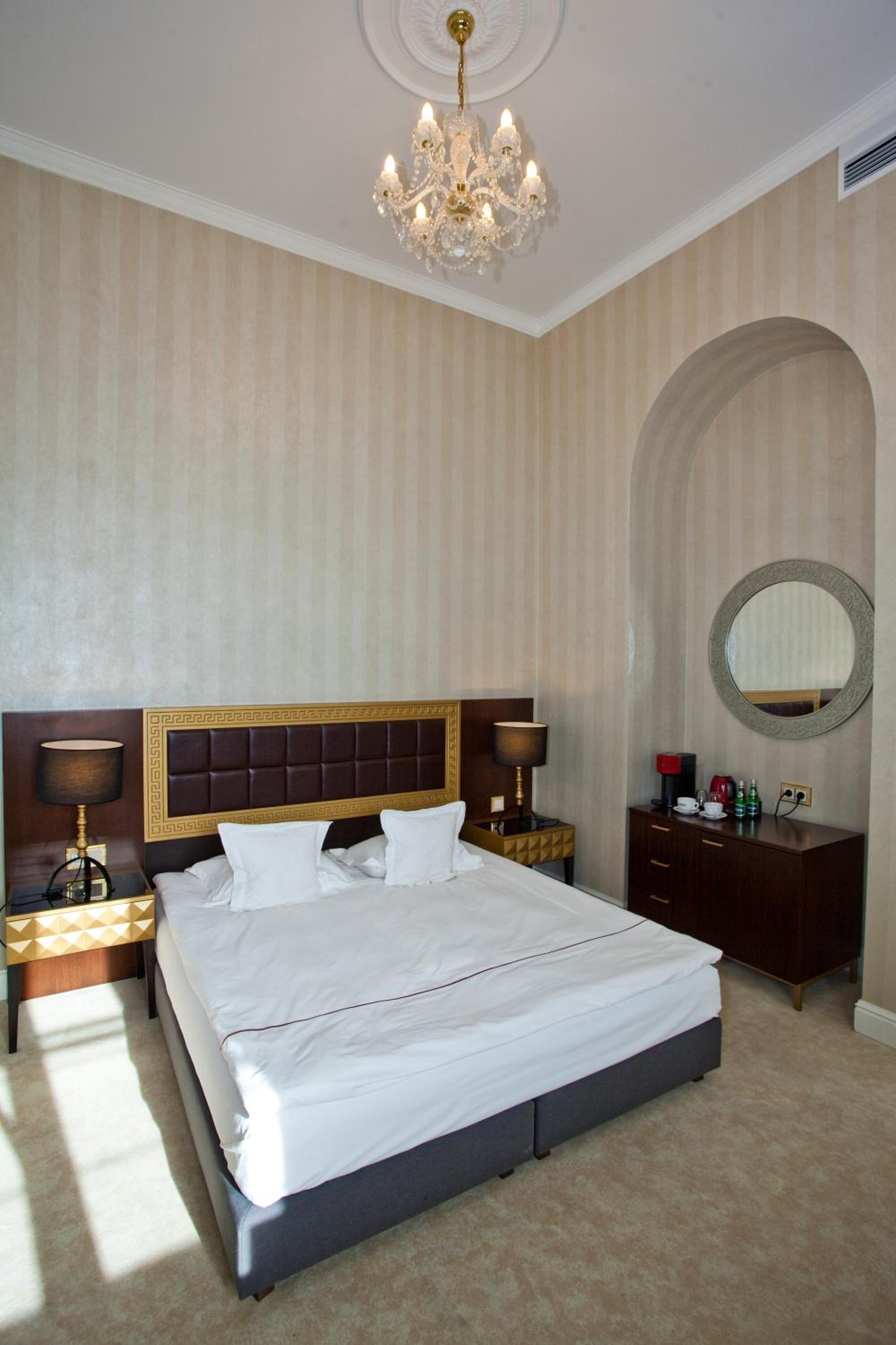 Deluxe Double or Twin Room with Garden View - Photo 6