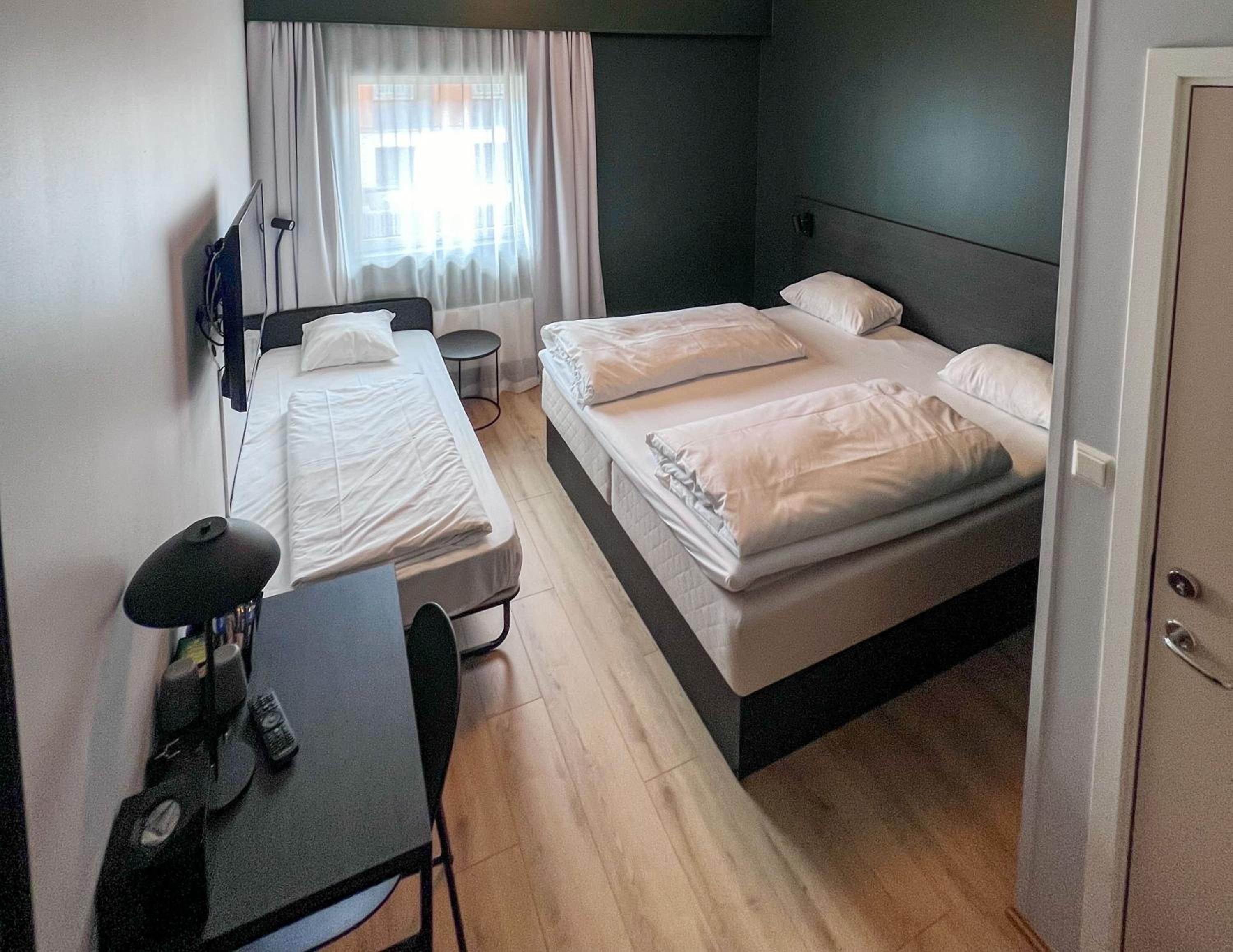 Standard Triple Room - Non-Smoking - Photo 1