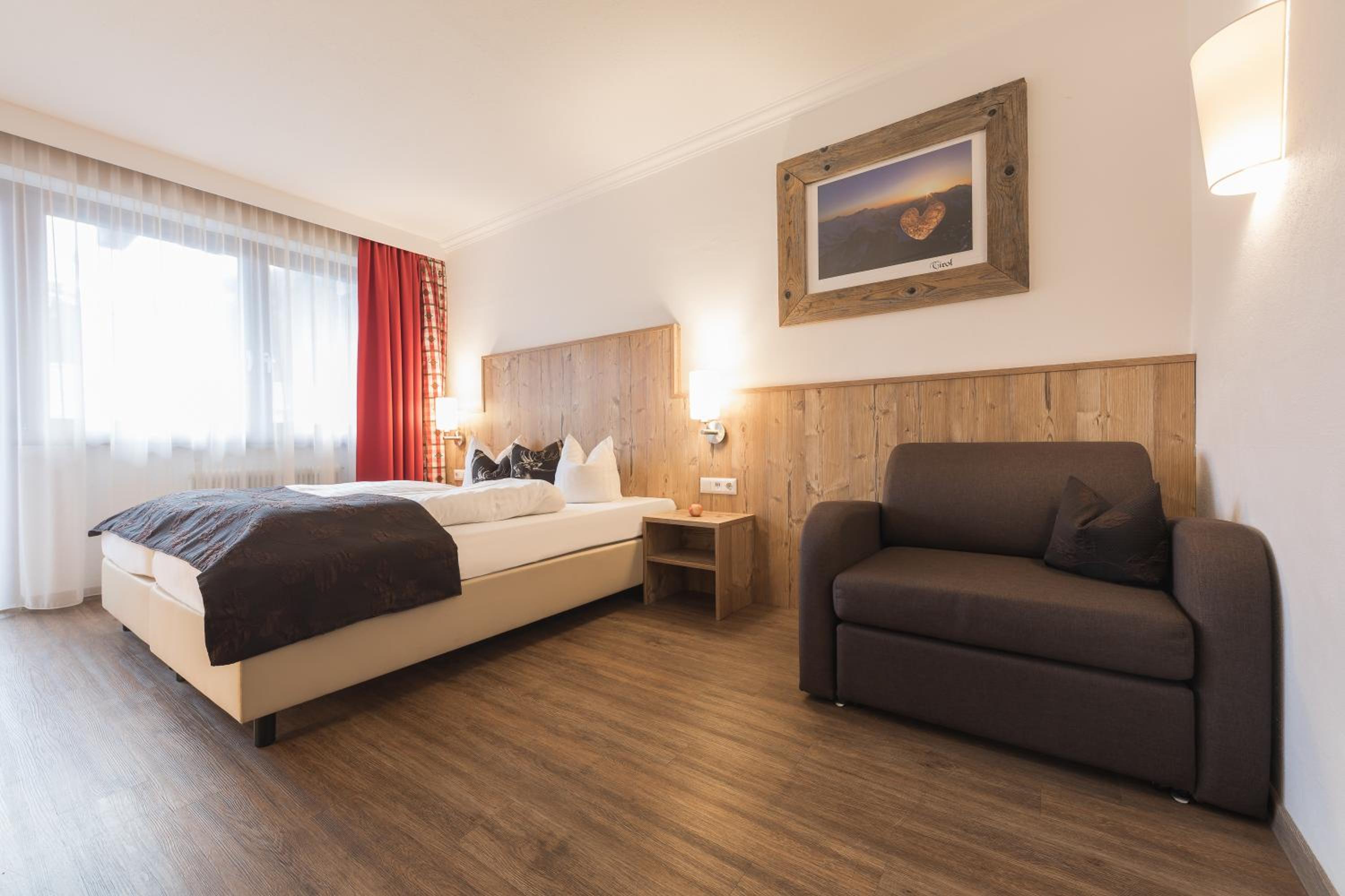 Deluxe Double Room - Photo 2