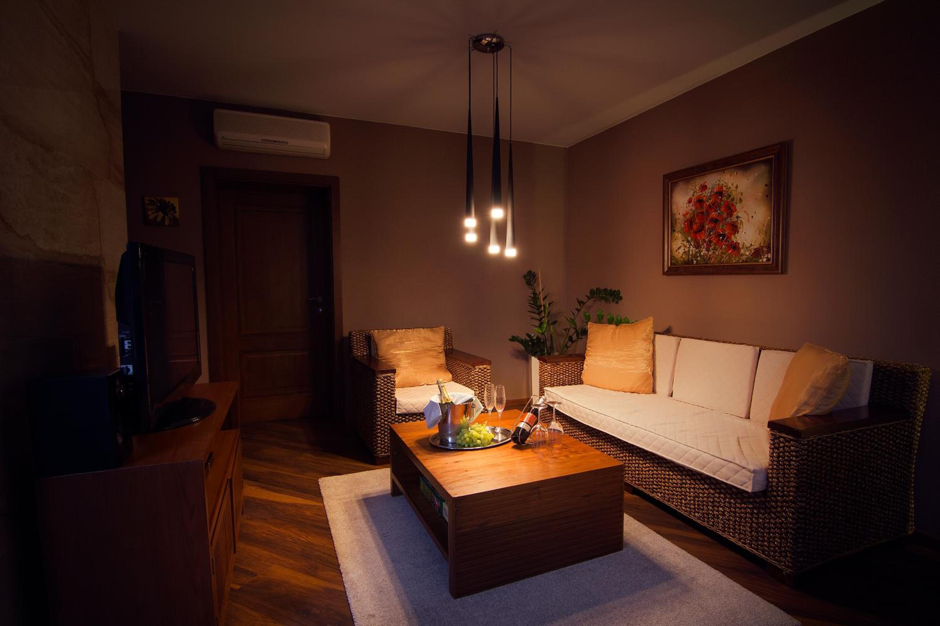 Large Apartment with Private Sauna - Photo 1
