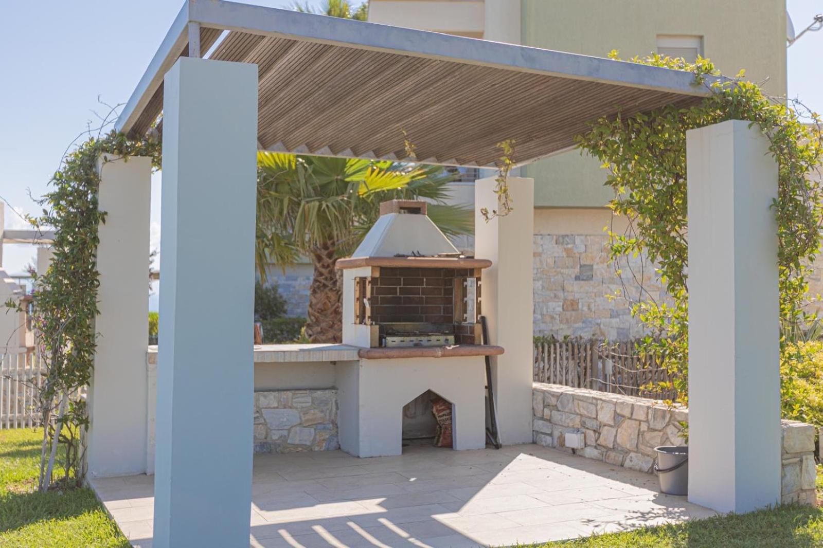 Villa with Sea View photo 2