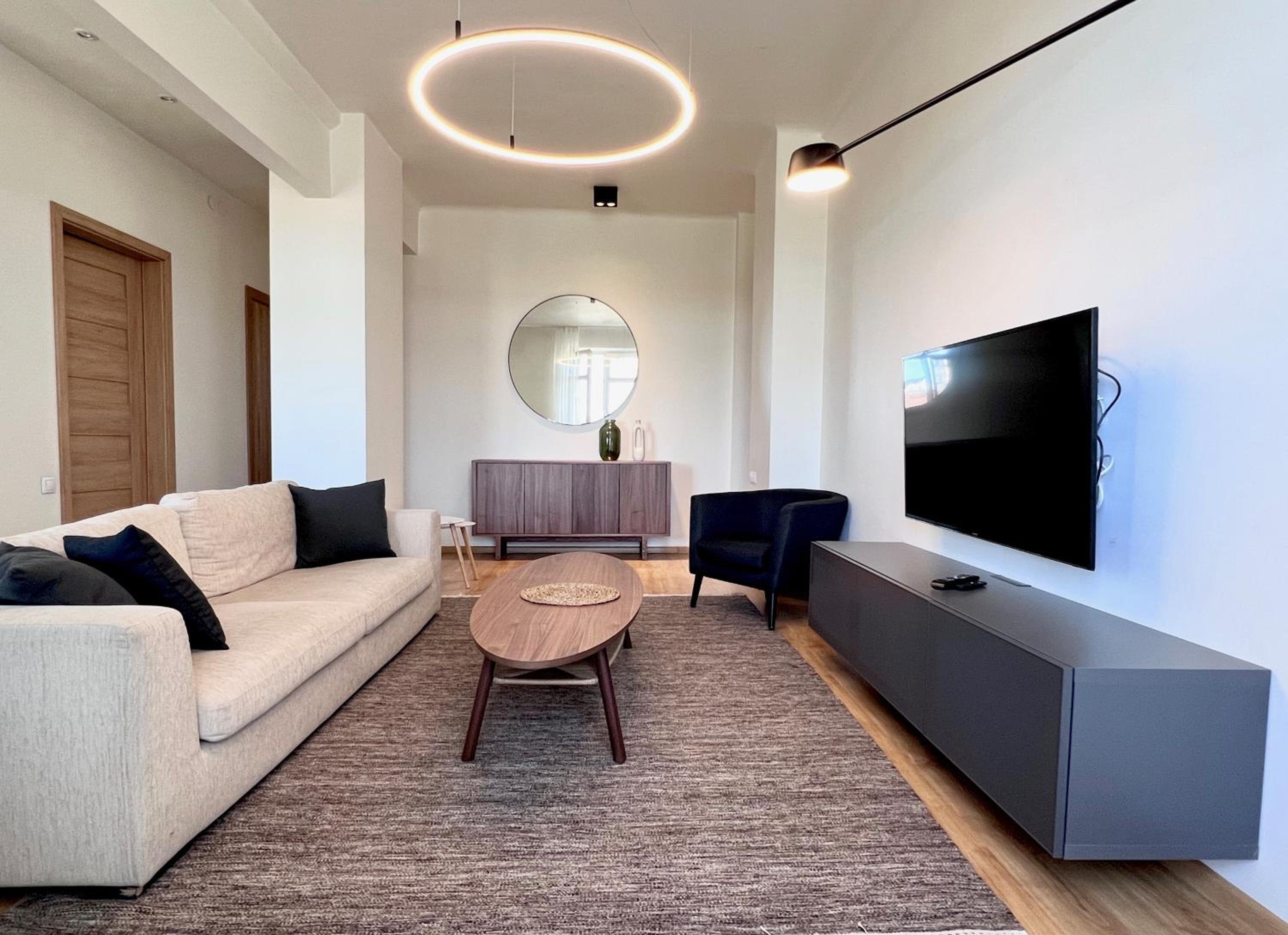 Superior Two-Bedroom Apartment with Balcony (Vokieciu St. 9) photo 1