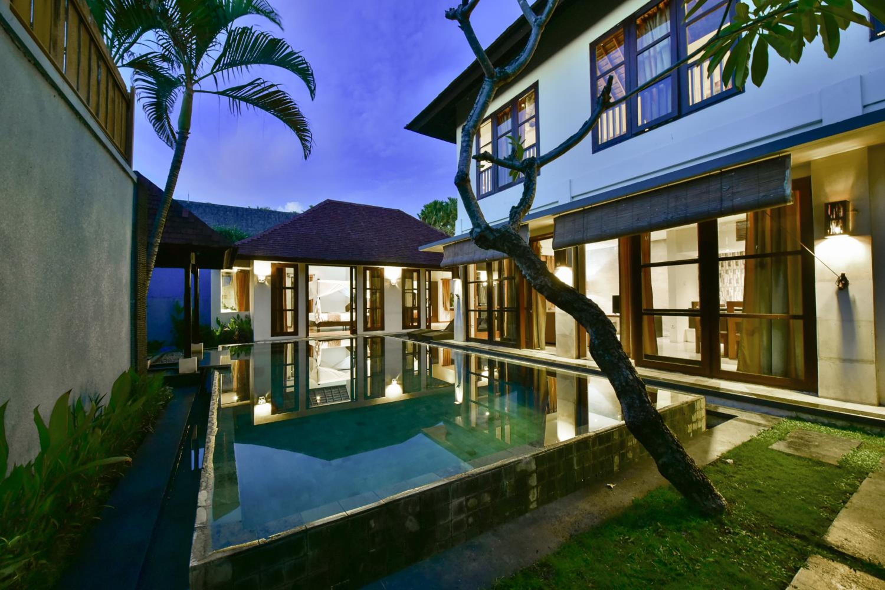 Three-Bedroom Private Pool Villa with Bathtub thumbnail 5