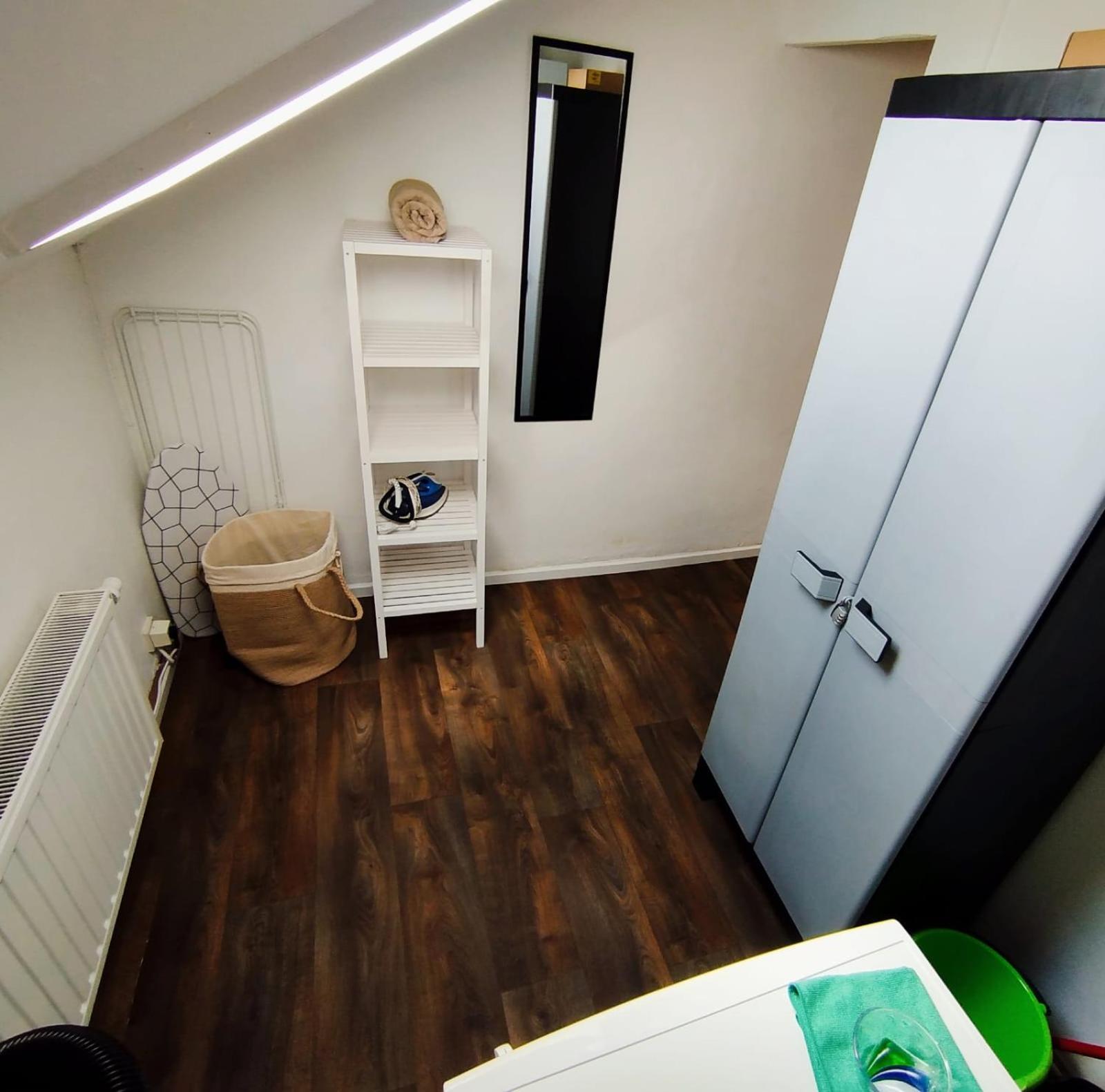 One-Bedroom Apartment photo 3