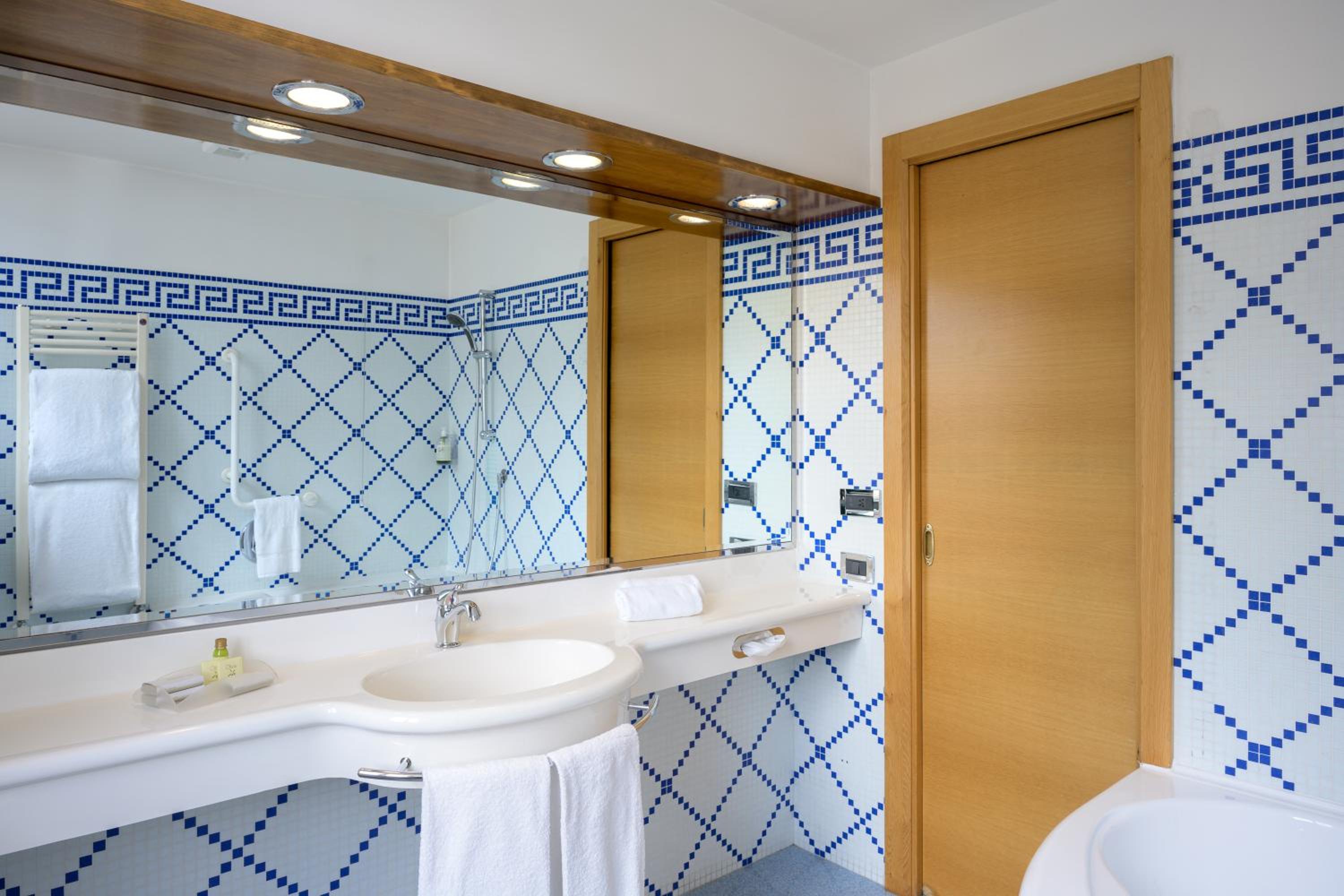 Superior Double Room - Annex - Photo 8