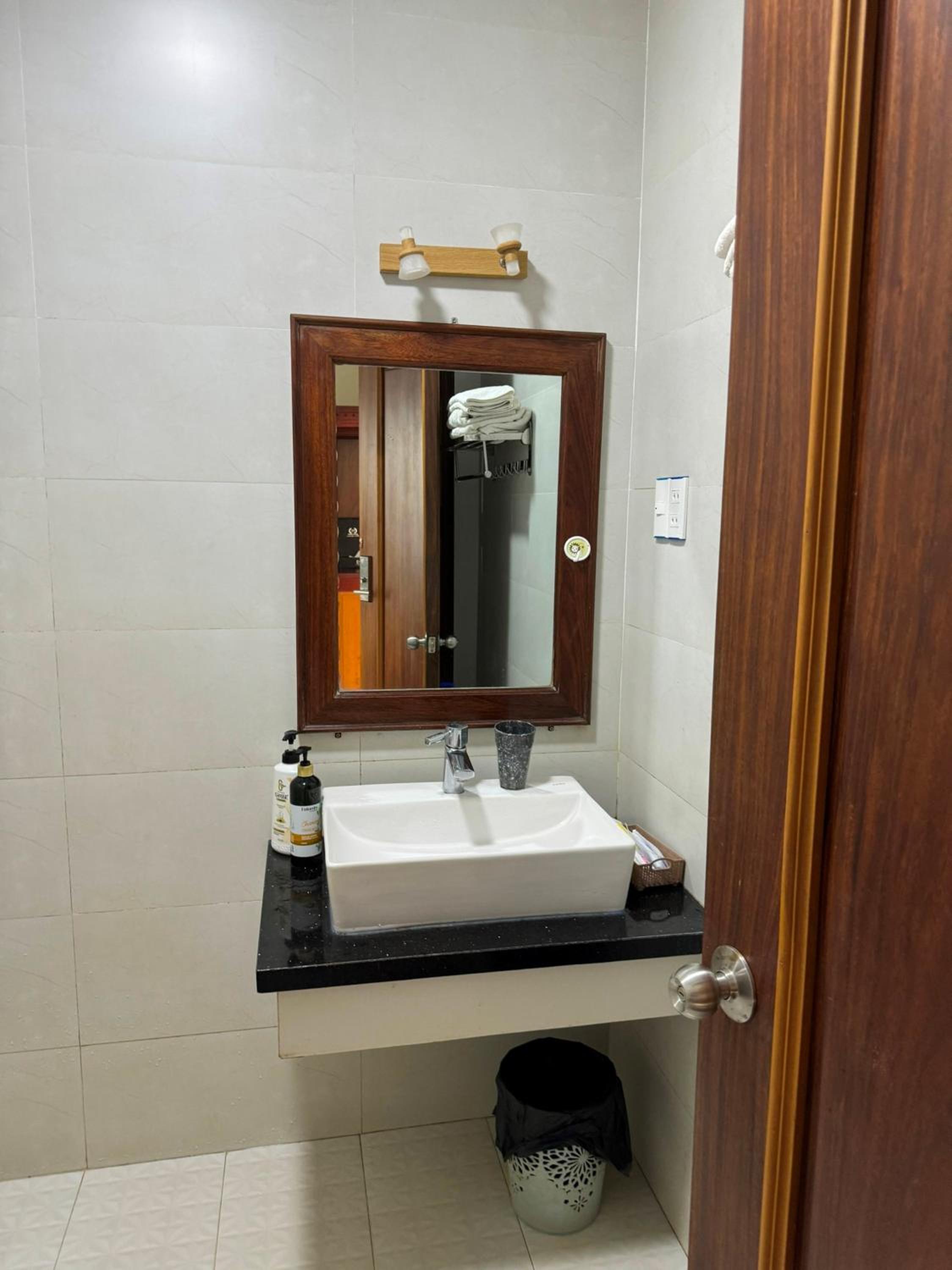 Standard Double Room - Photo 3