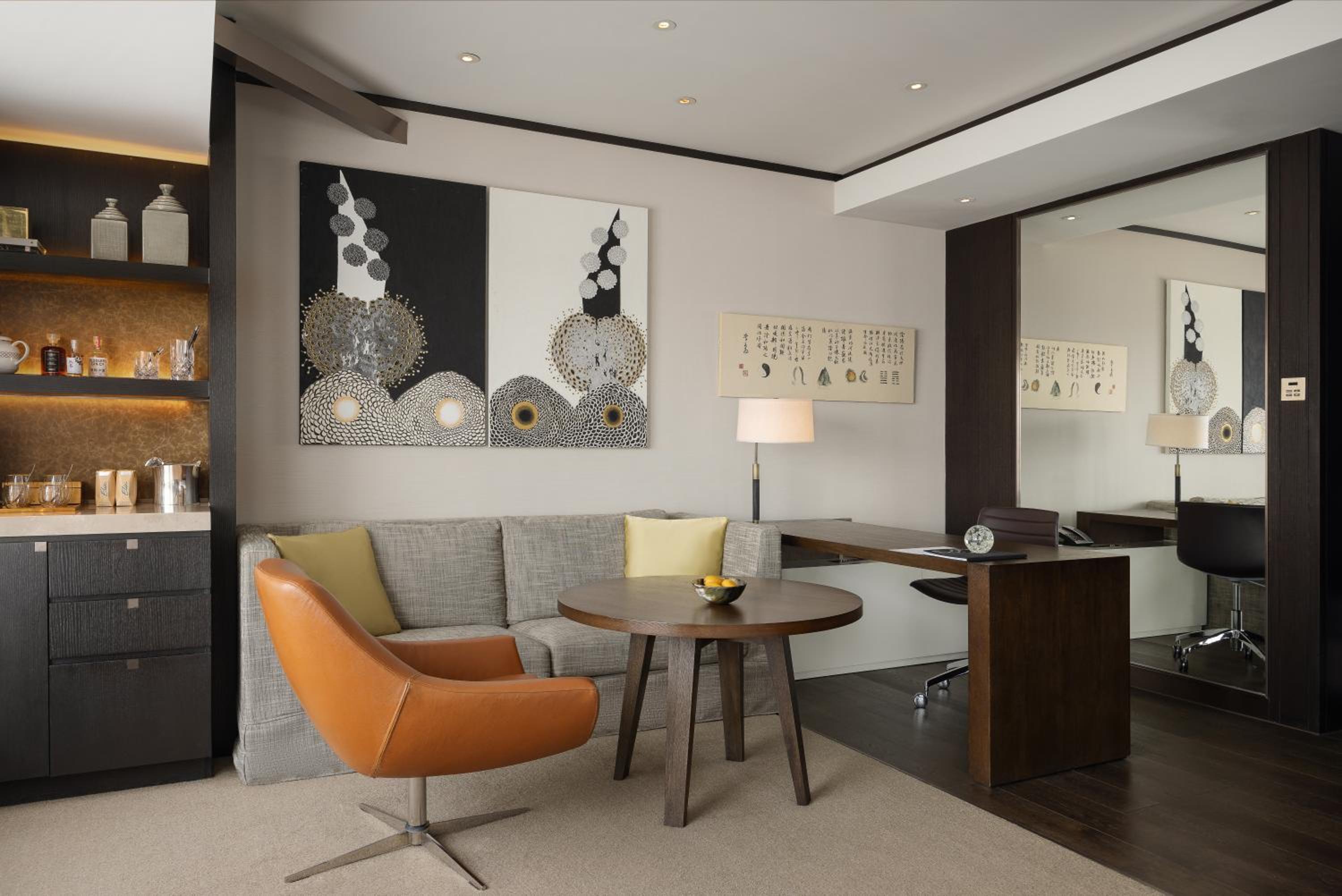 Grand Deluxe King Room