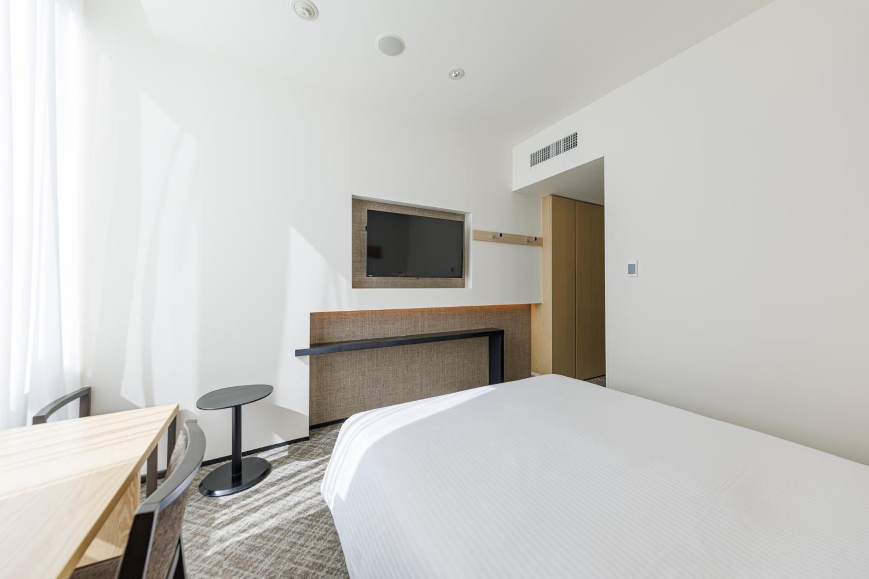 Standard Double Room with Queen Bed - Non-Smoking - Photo 5