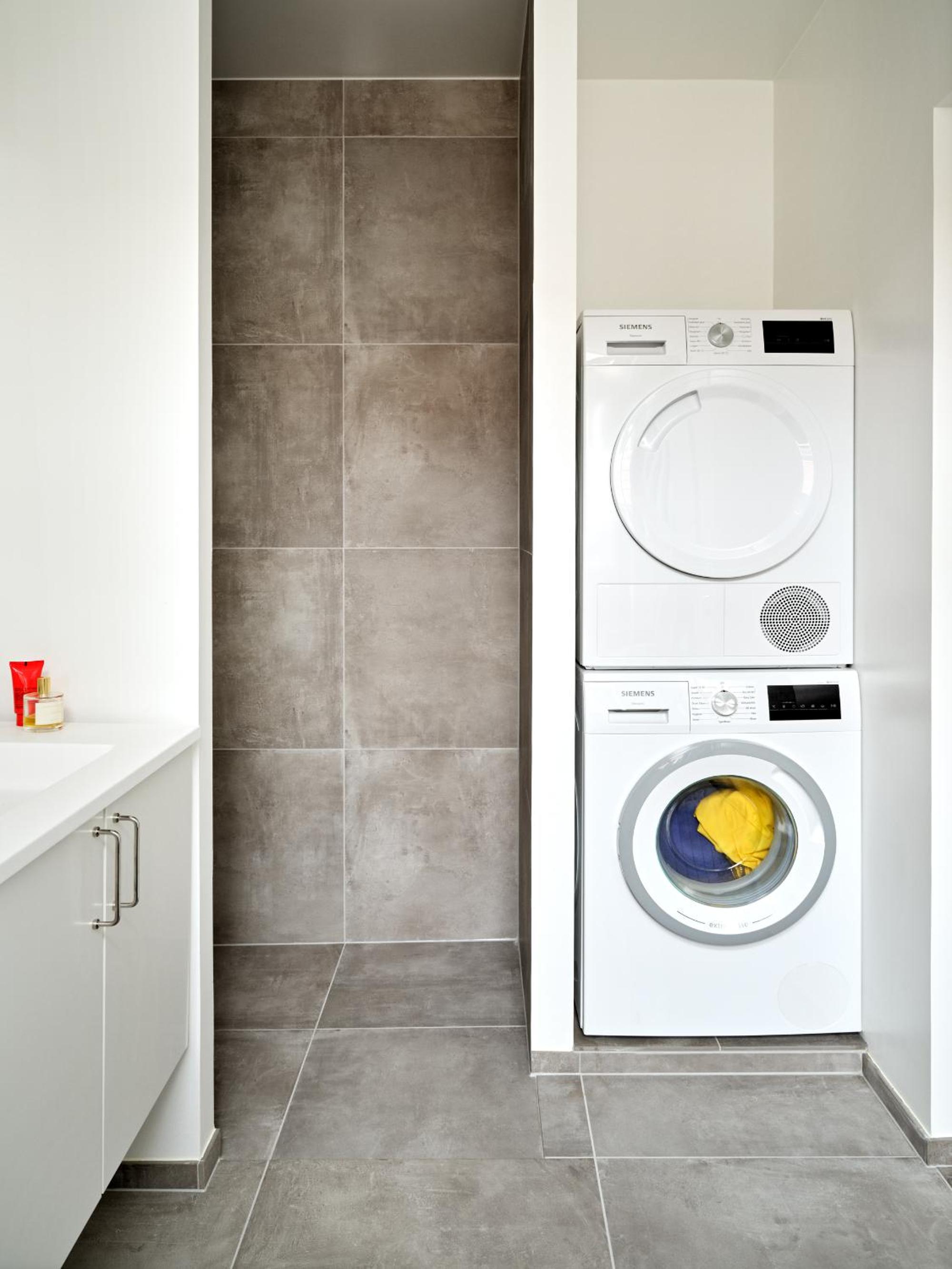 Two-Bedroom Apartment - Photo 2