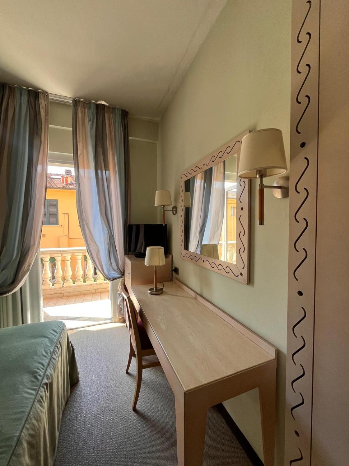 Double Room - Photo 3