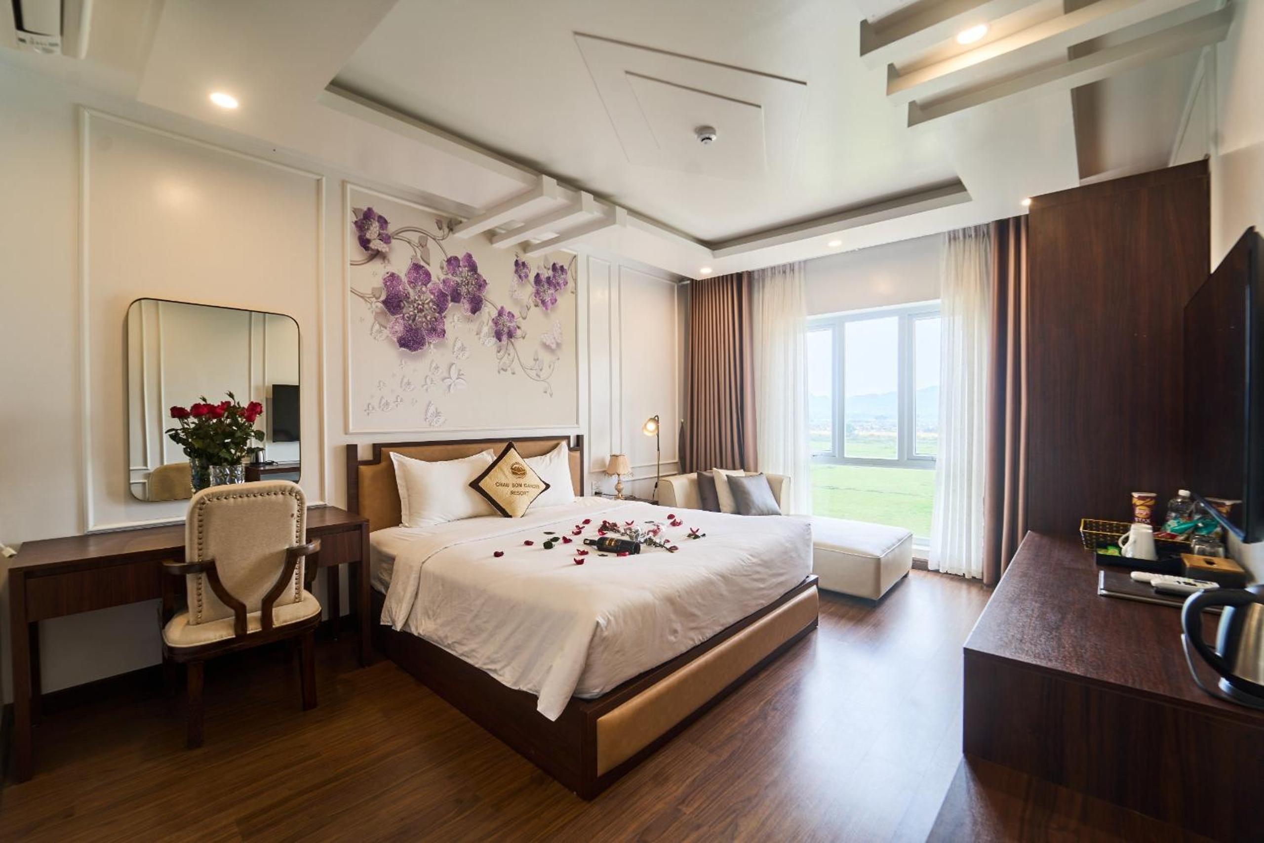 Deluxe Double Room - Photo 9