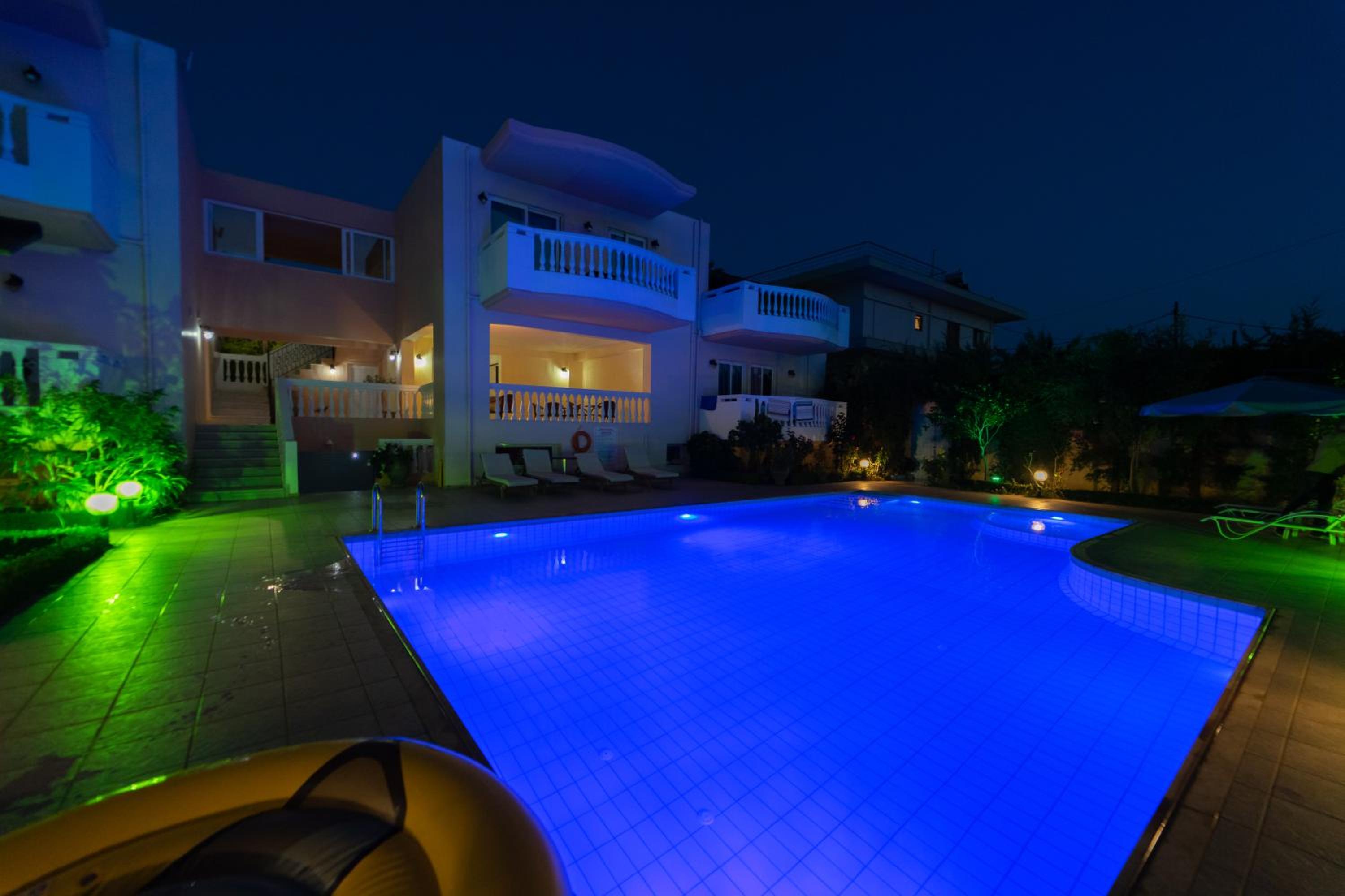 Suite with Pool View photo 3